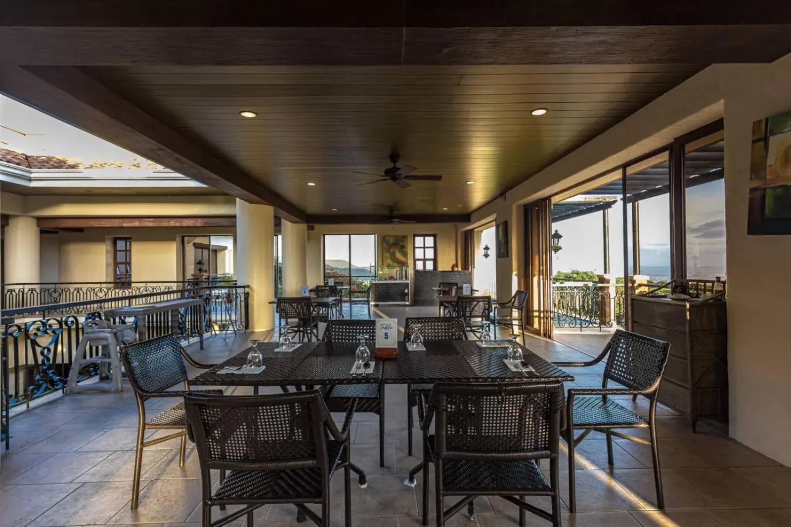 Restaurant/places to eat in Splendido Tagaytay Hotel and Country Club Restaurant/places to eat in Splendido Tagaytay Hotel and Country Club