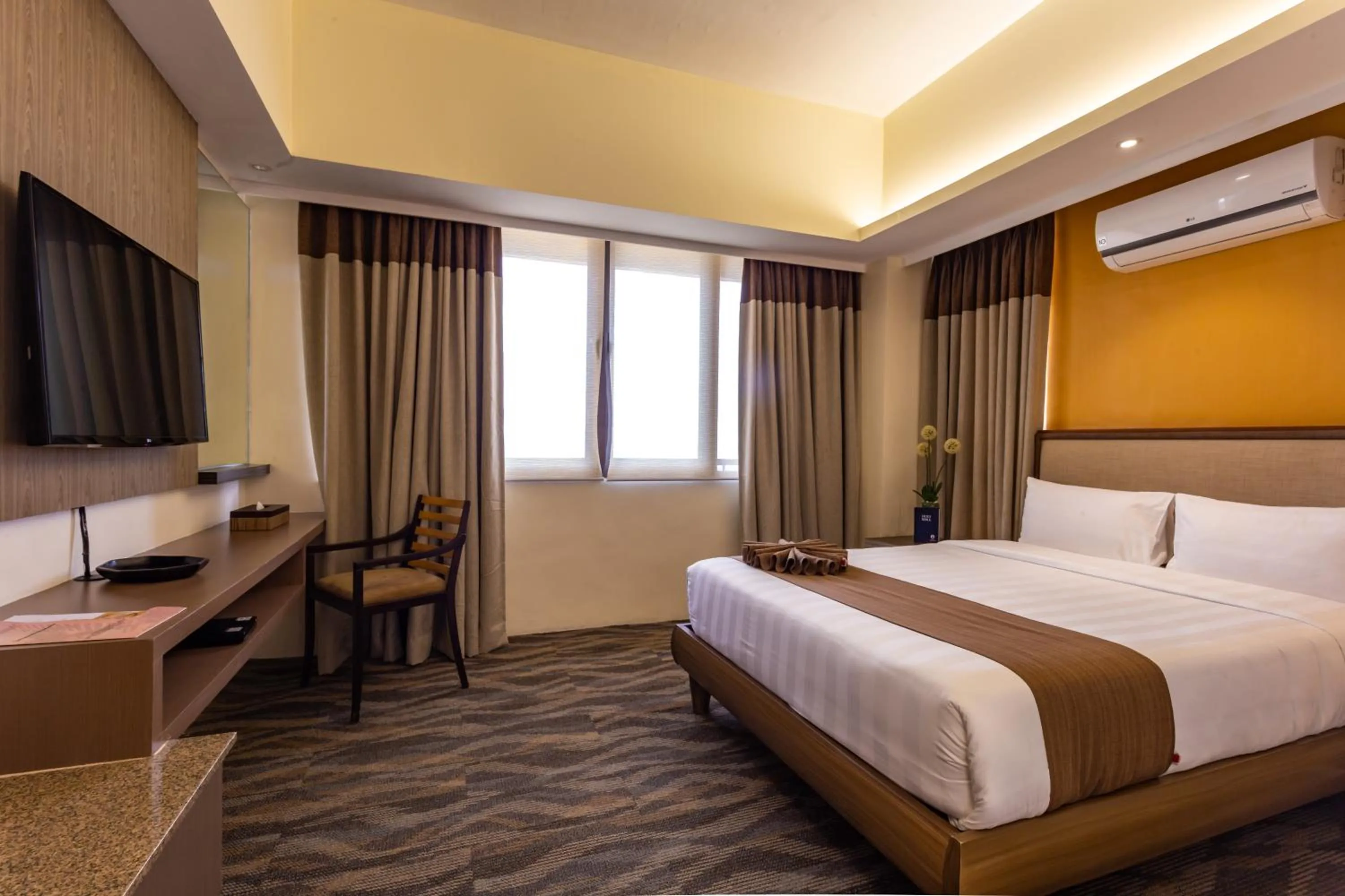 Bedroom, Bed in Splendido Tagaytay Hotel and Country Club