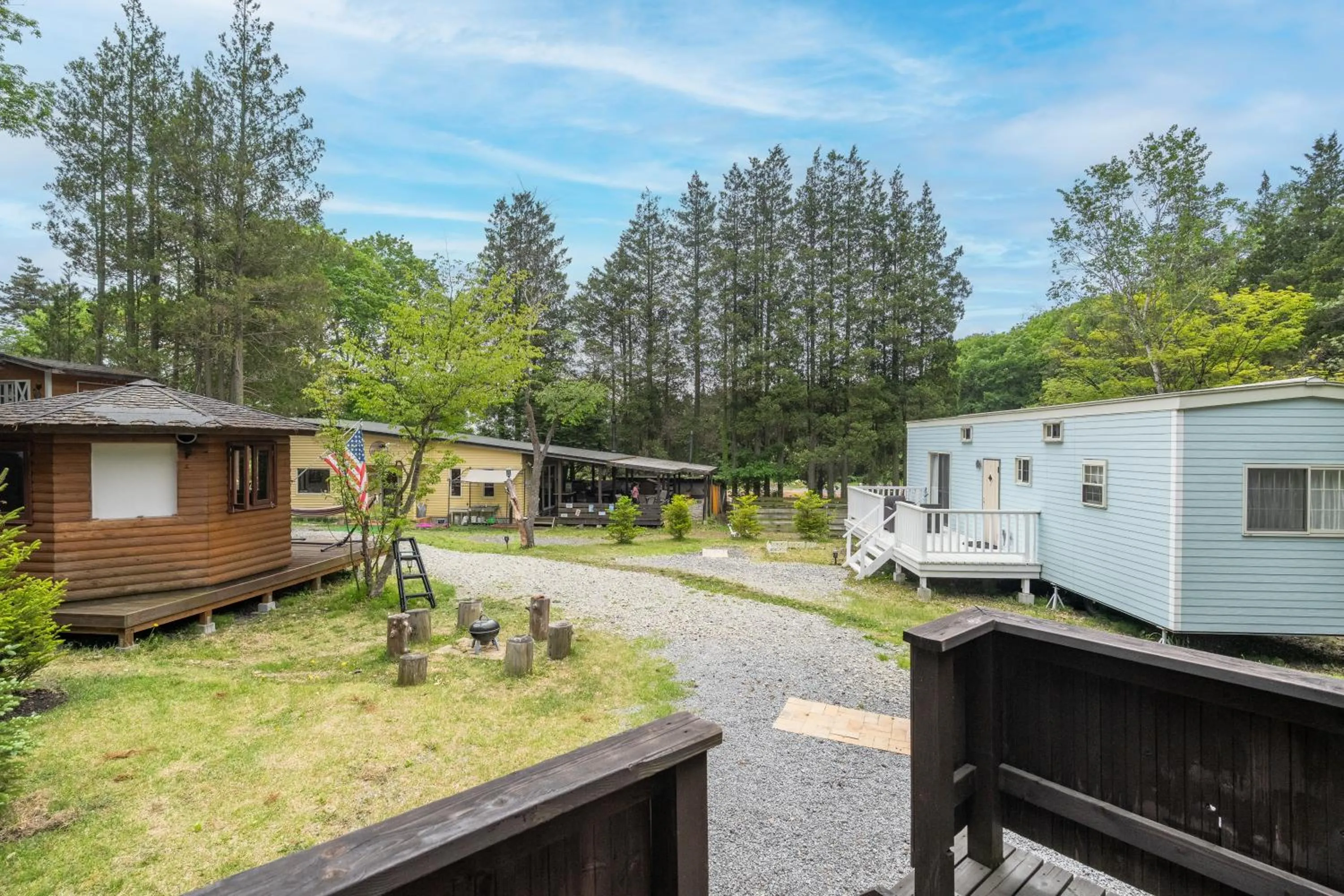 DogrunCafe & Resorts JENNIE West-Karuizawa