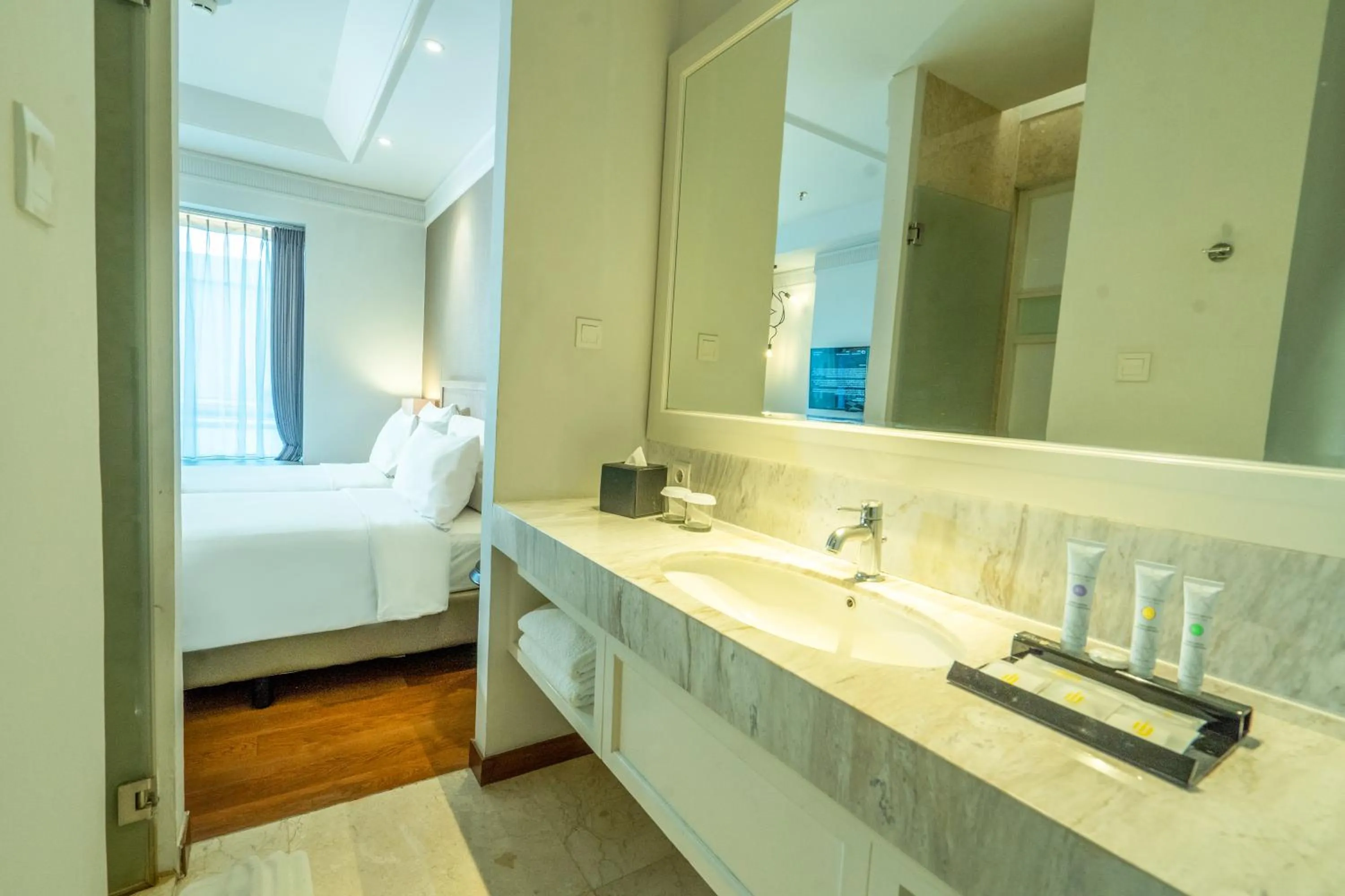 Bed in De Paviljoen Bandung