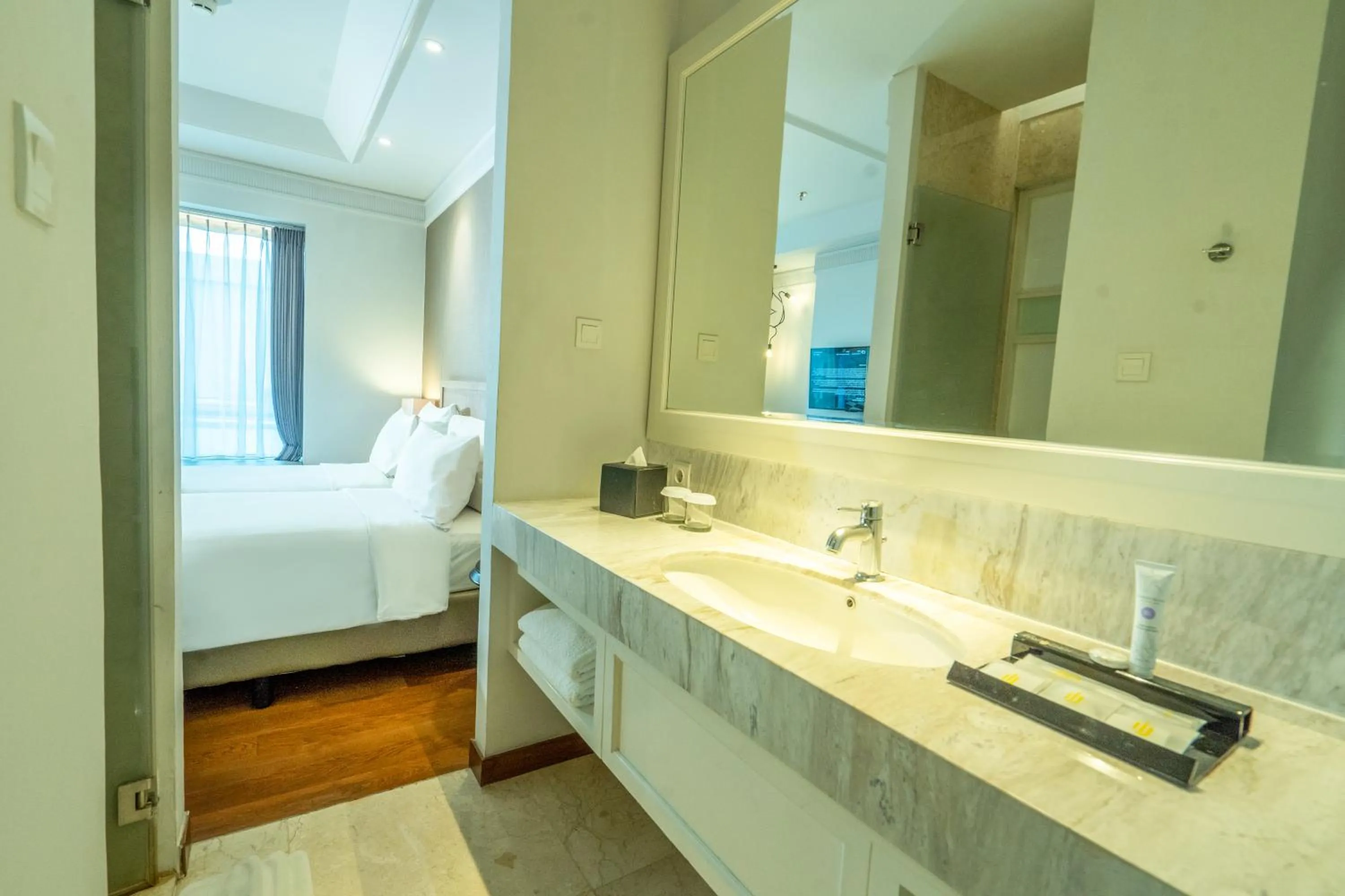 Bed in De Paviljoen Bandung