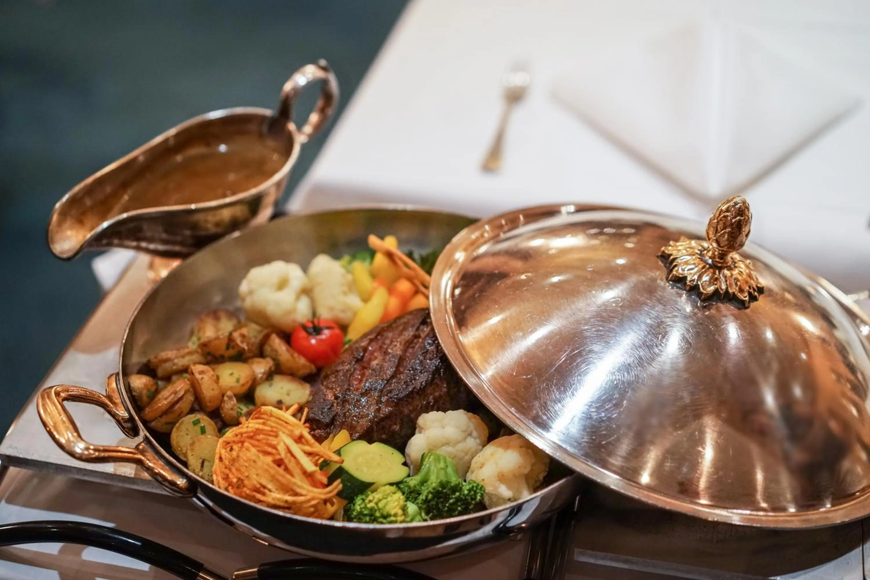 Meals in Thermalhotel De France