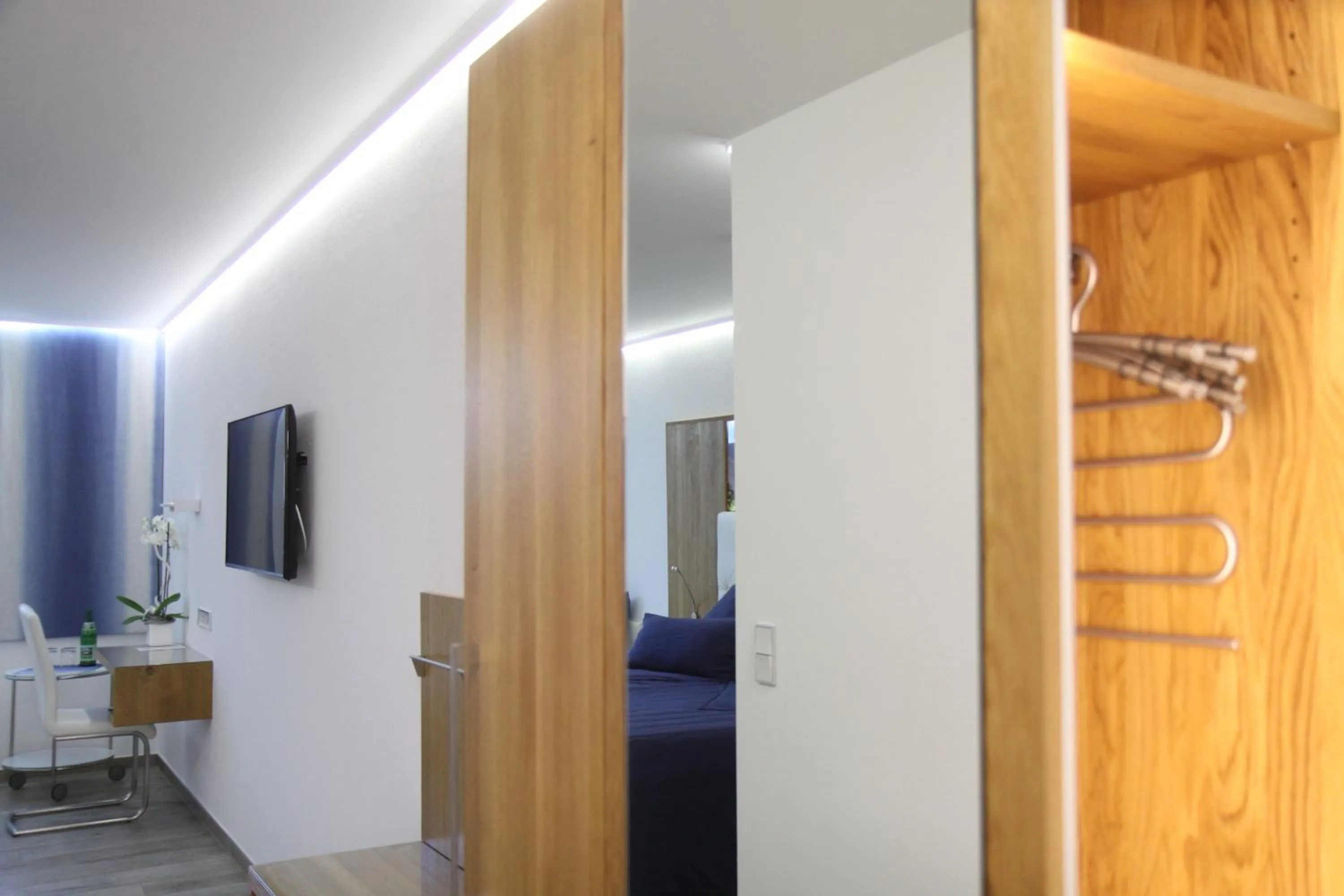 Photo of the whole room, Bed in Natürlich FAMOS Schlafen