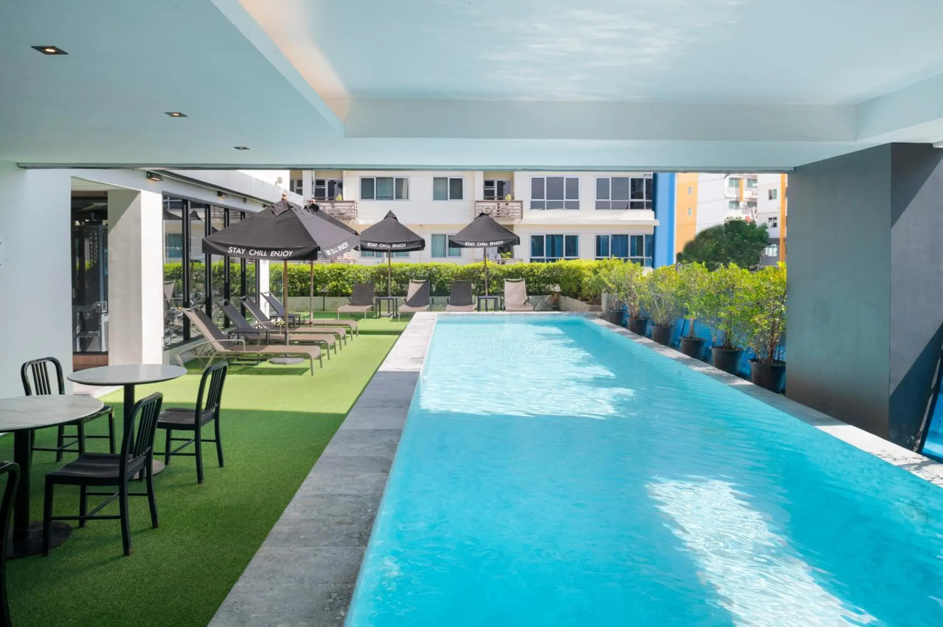 Swimming pool in Cross Vibe Bangkok Sukhumvit Swimming pool in Cross Vibe Bangkok Sukhumvit