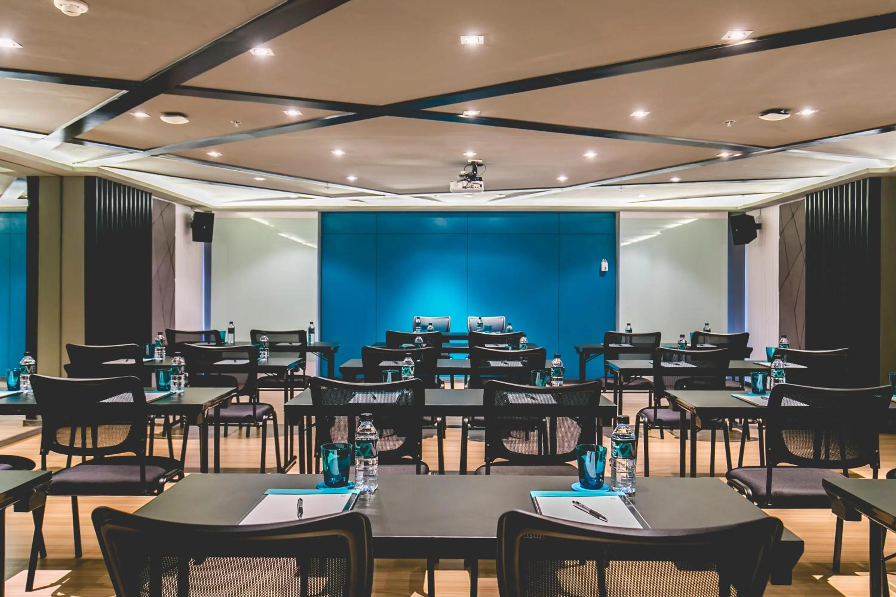 Meeting/conference room in Cross Vibe Bangkok Sukhumvit