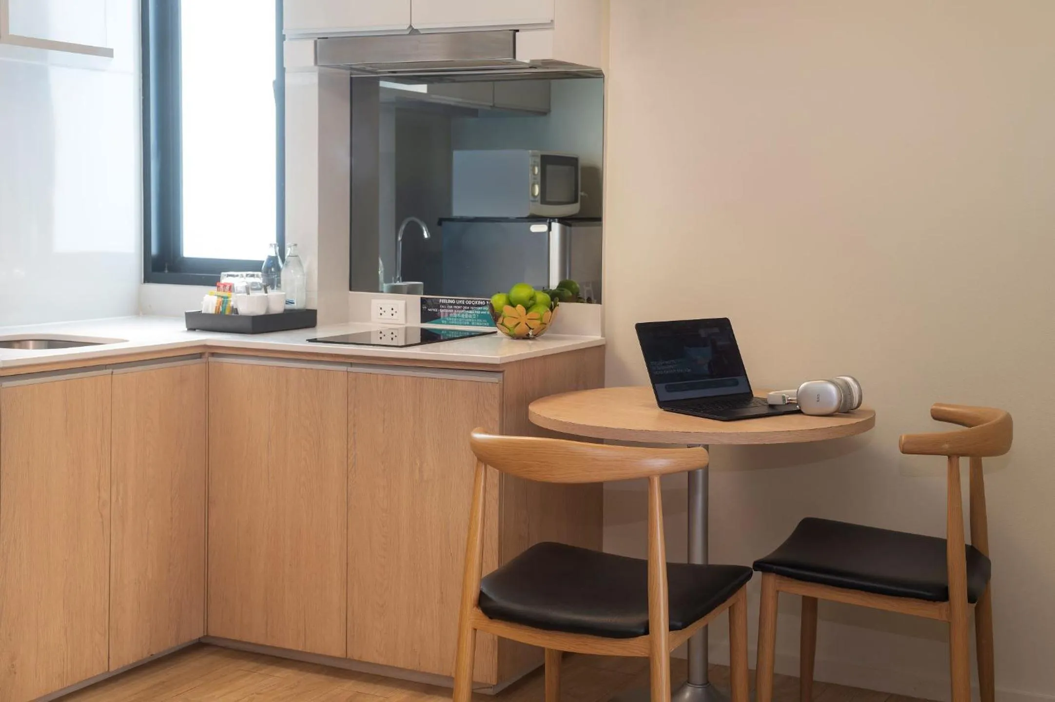 Kitchen or kitchenette in Cross Vibe Bangkok Sukhumvit