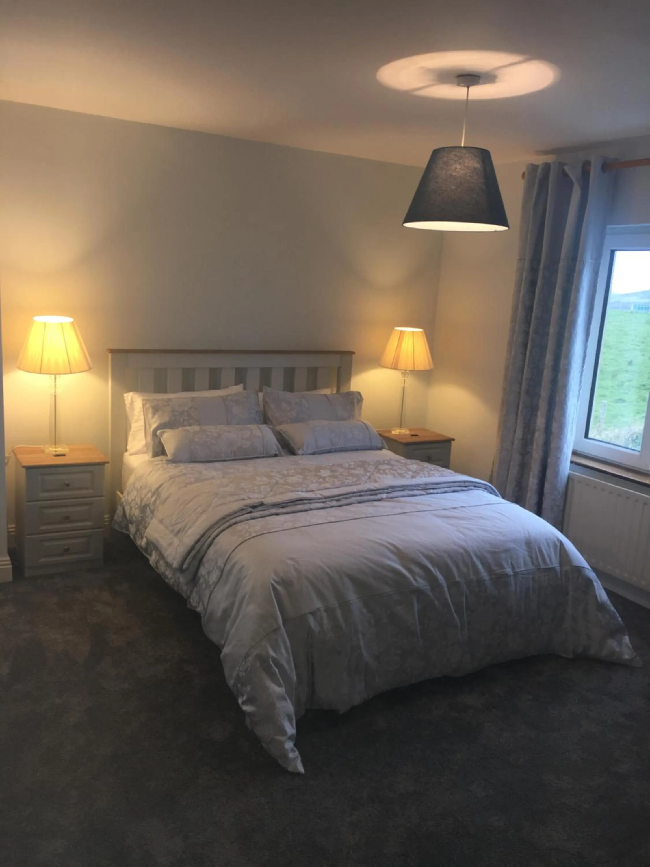 Bed in St. Catherines