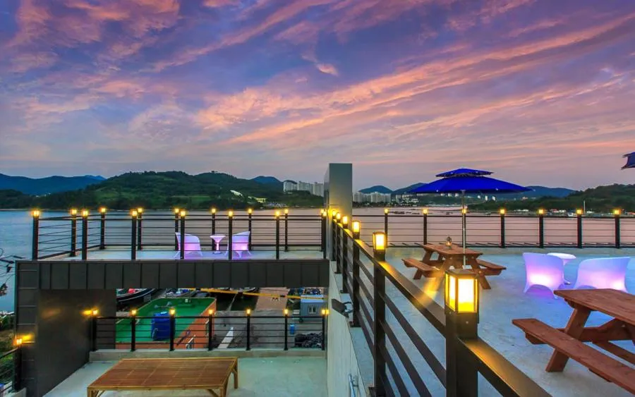 Balcony/Terrace in Onda D'oro Hostel
