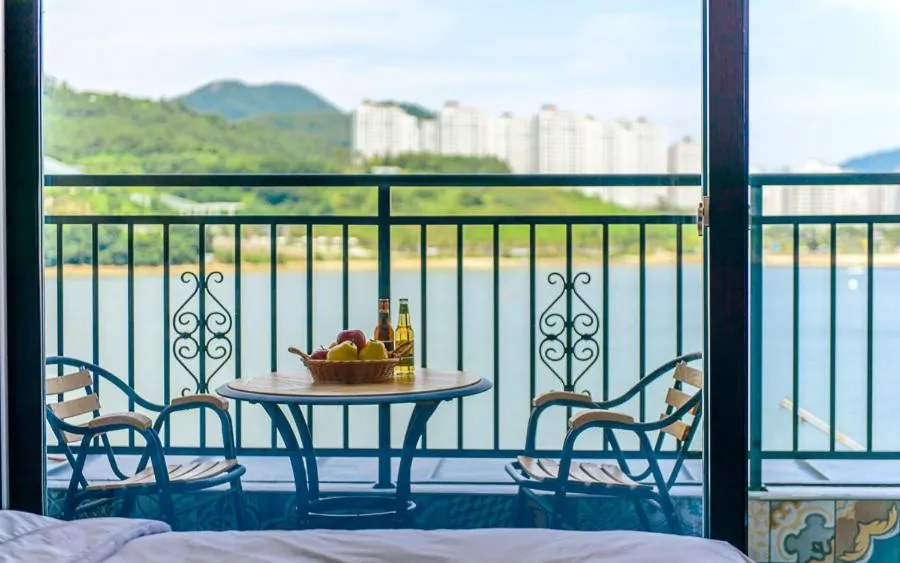 Balcony/Terrace in Onda D'oro Hostel