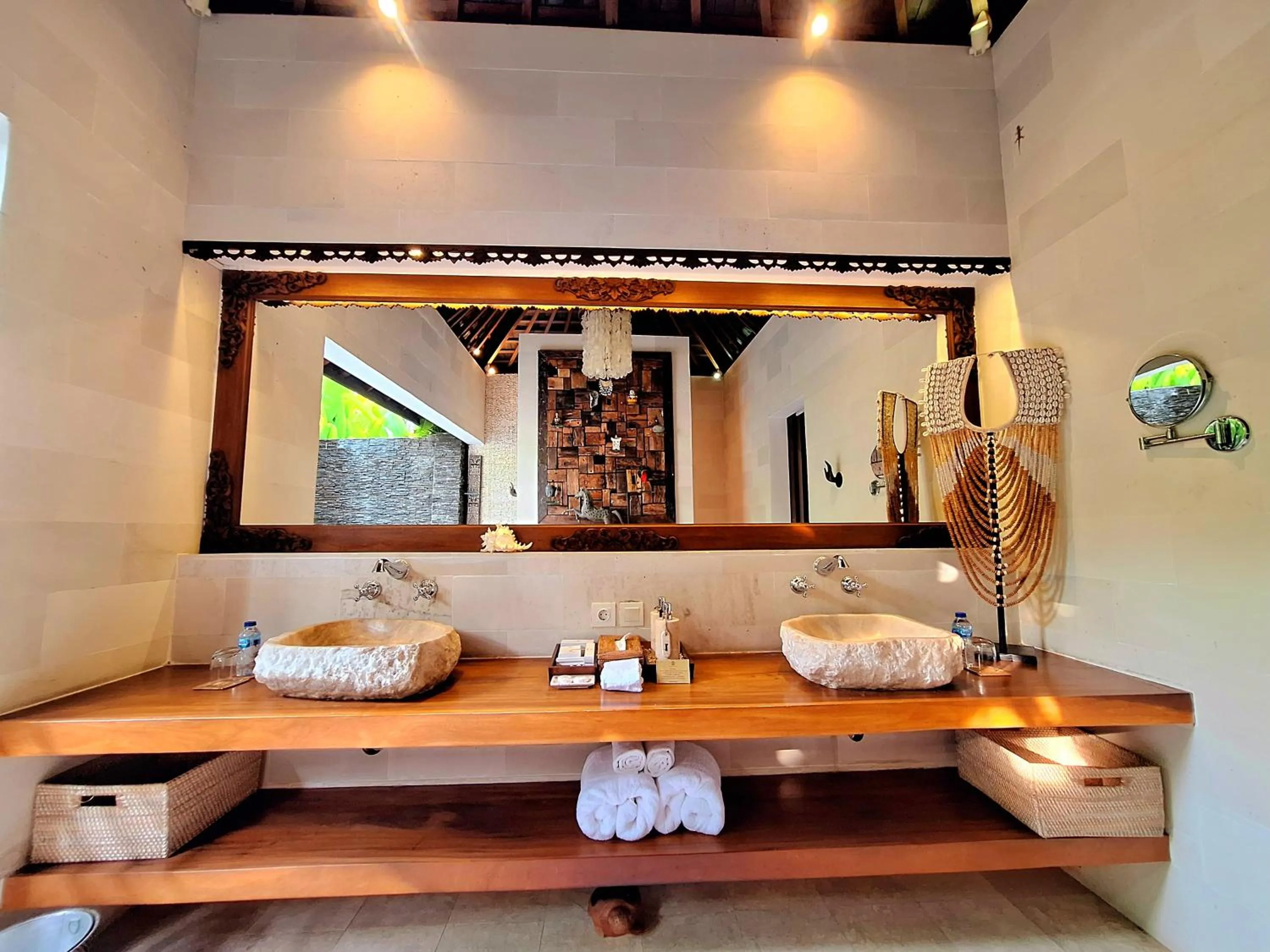 Bathroom in Villa Naty Canggu - 6 Bedrooms Luxury Villa