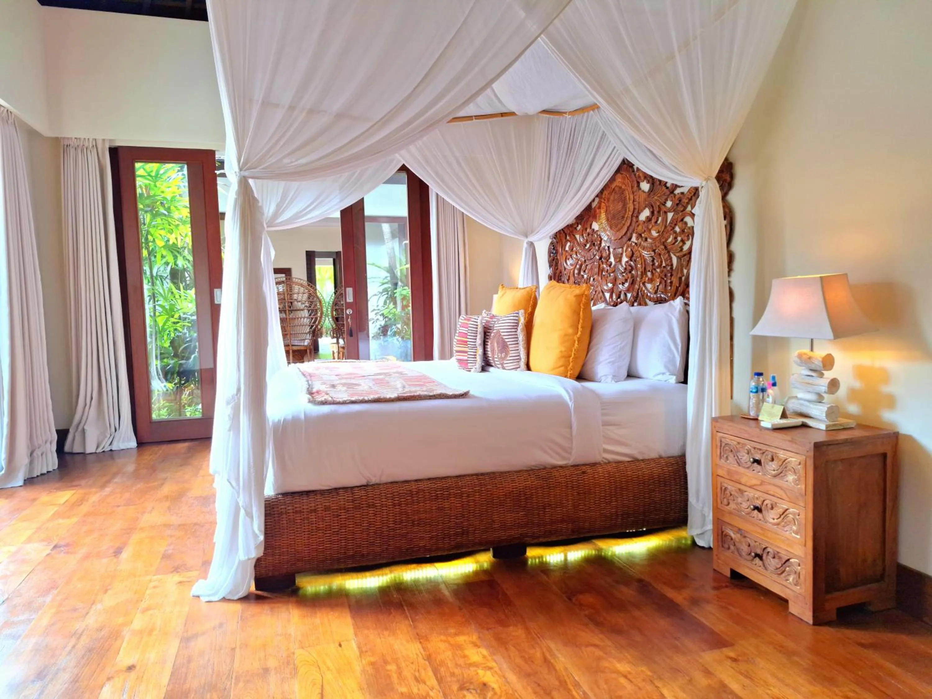 Bed in Villa Naty Canggu - 6 Bedrooms Luxury Villa