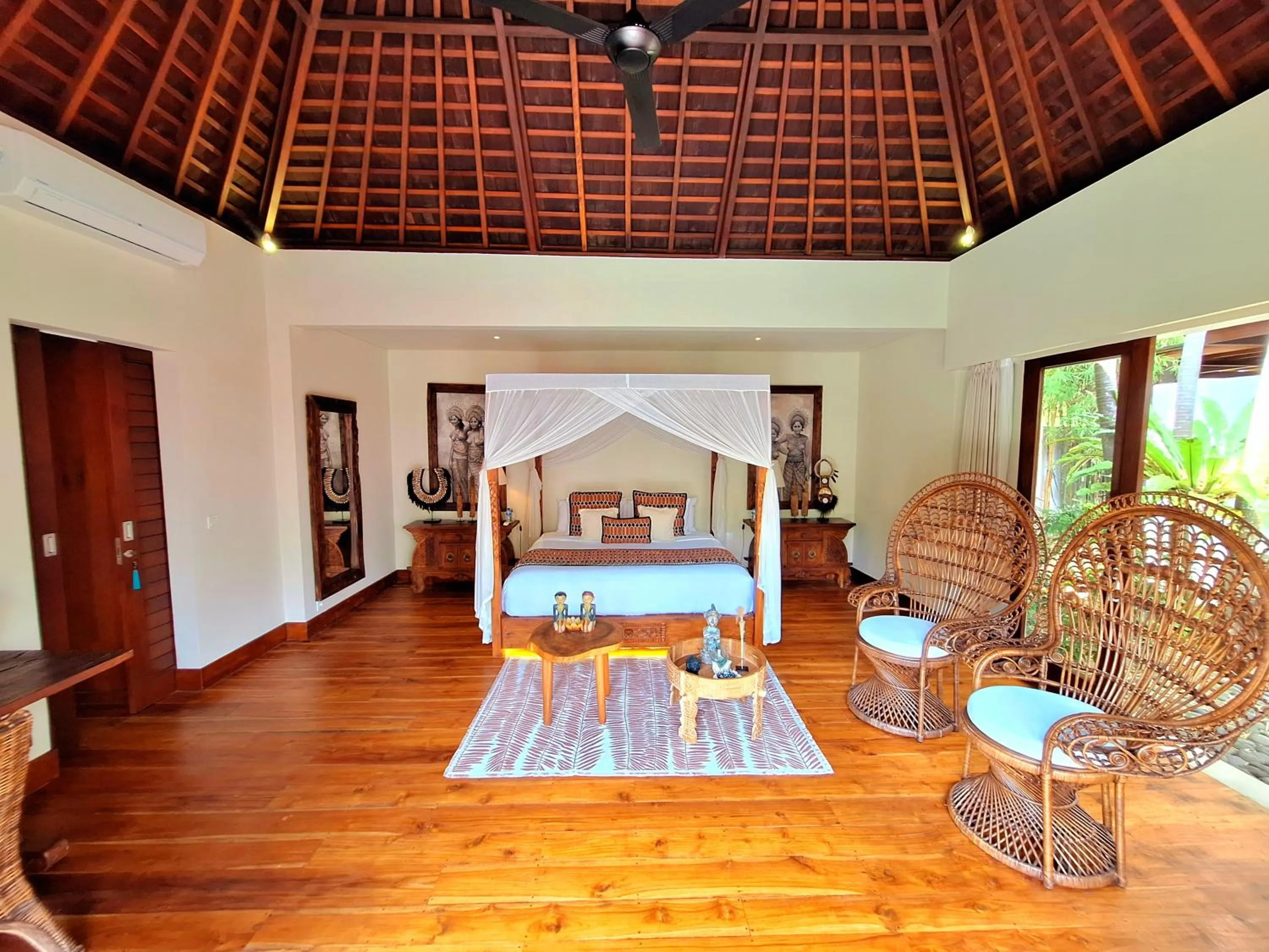 Bedroom in Villa Naty Canggu - 6 Bedrooms Luxury Villa