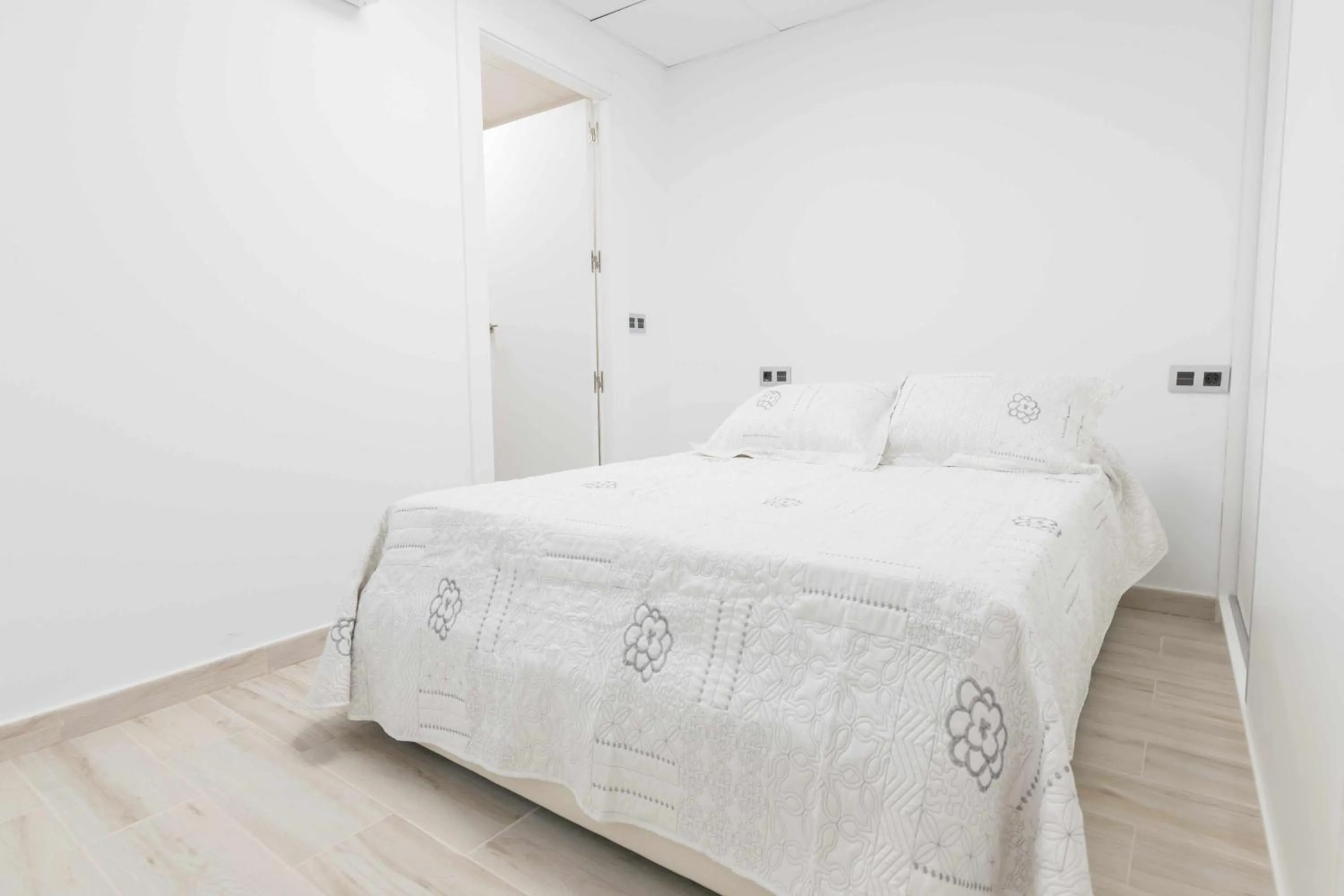 Bed in Apartamentos Arena y Cairo