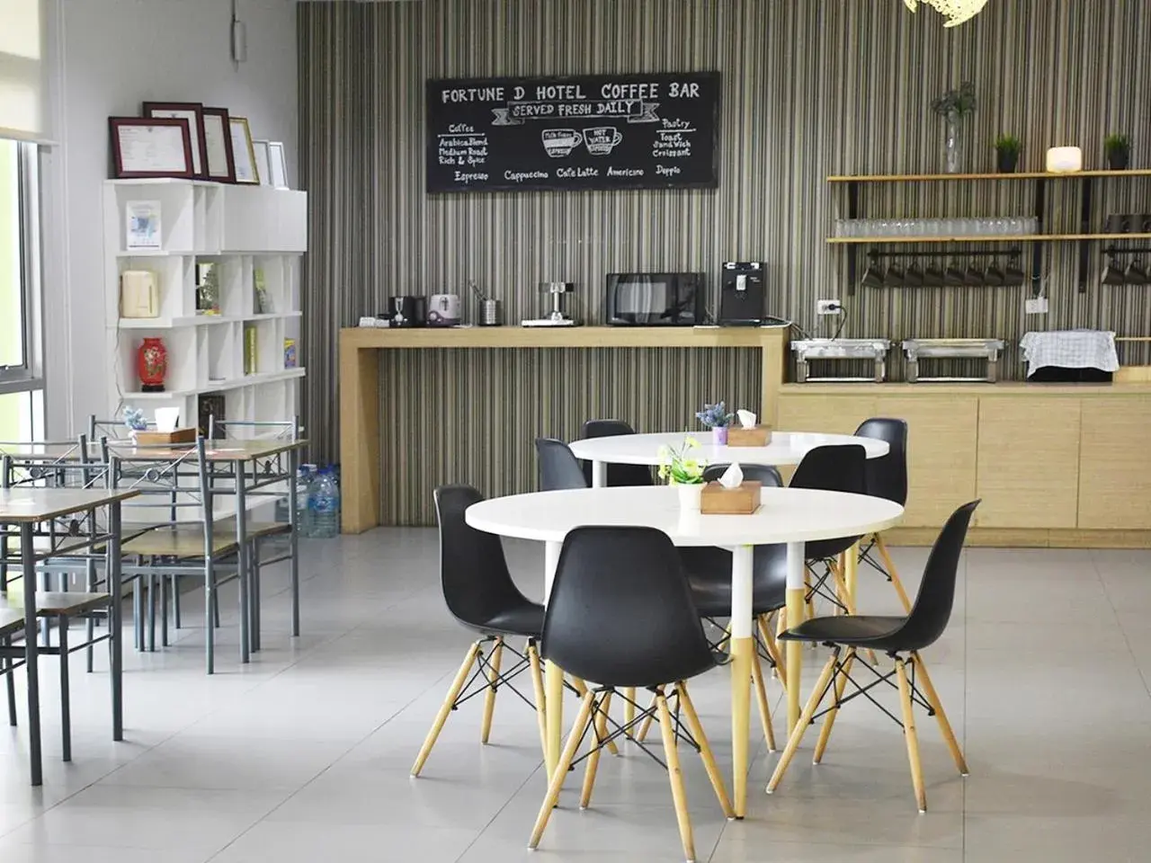 Restaurant/places to eat in Fortune D Hotel Maesot Restaurant/places to eat in Fortune D Hotel Maesot