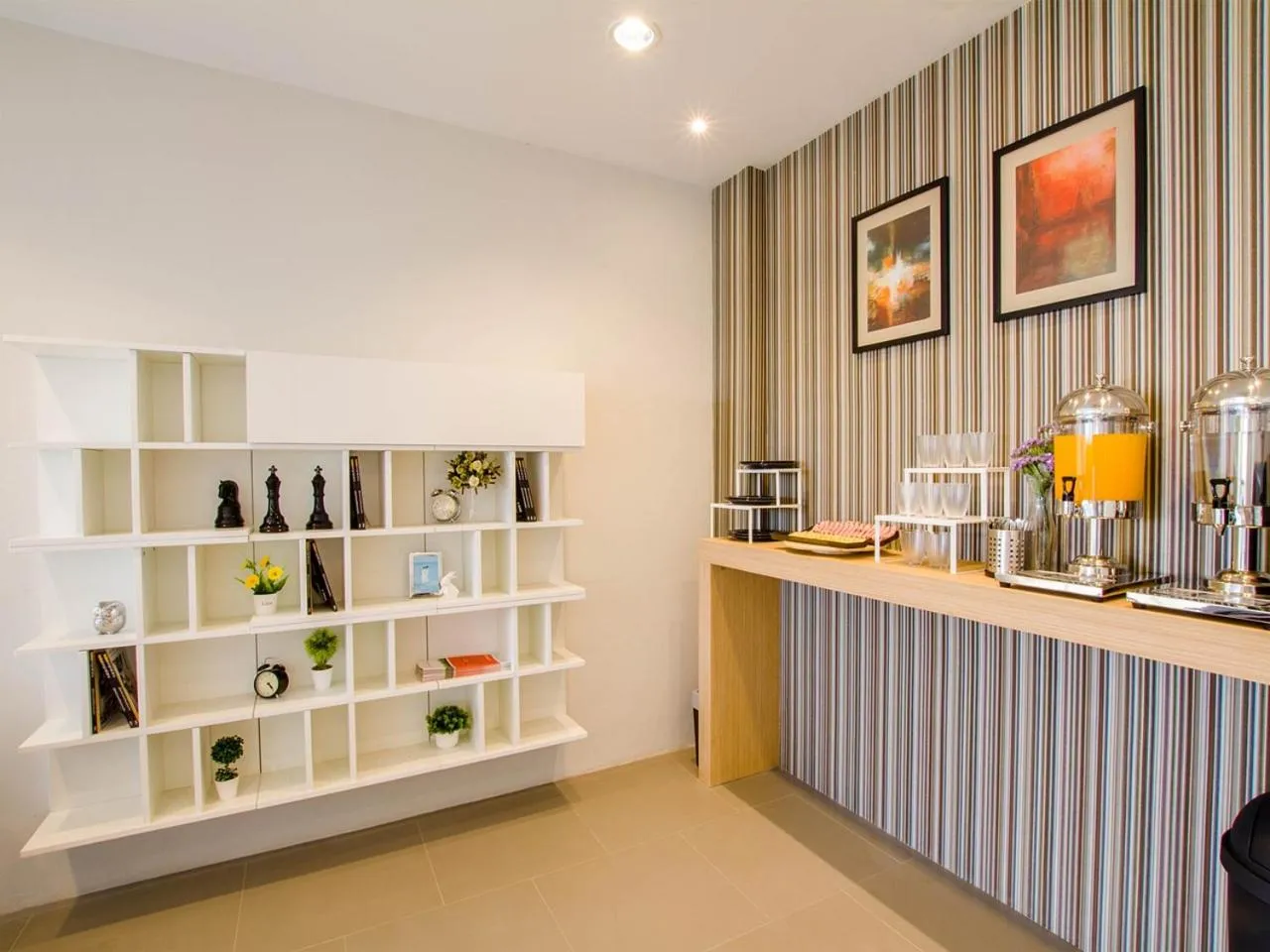 Restaurant/places to eat in Fortune D Hotel Maesot