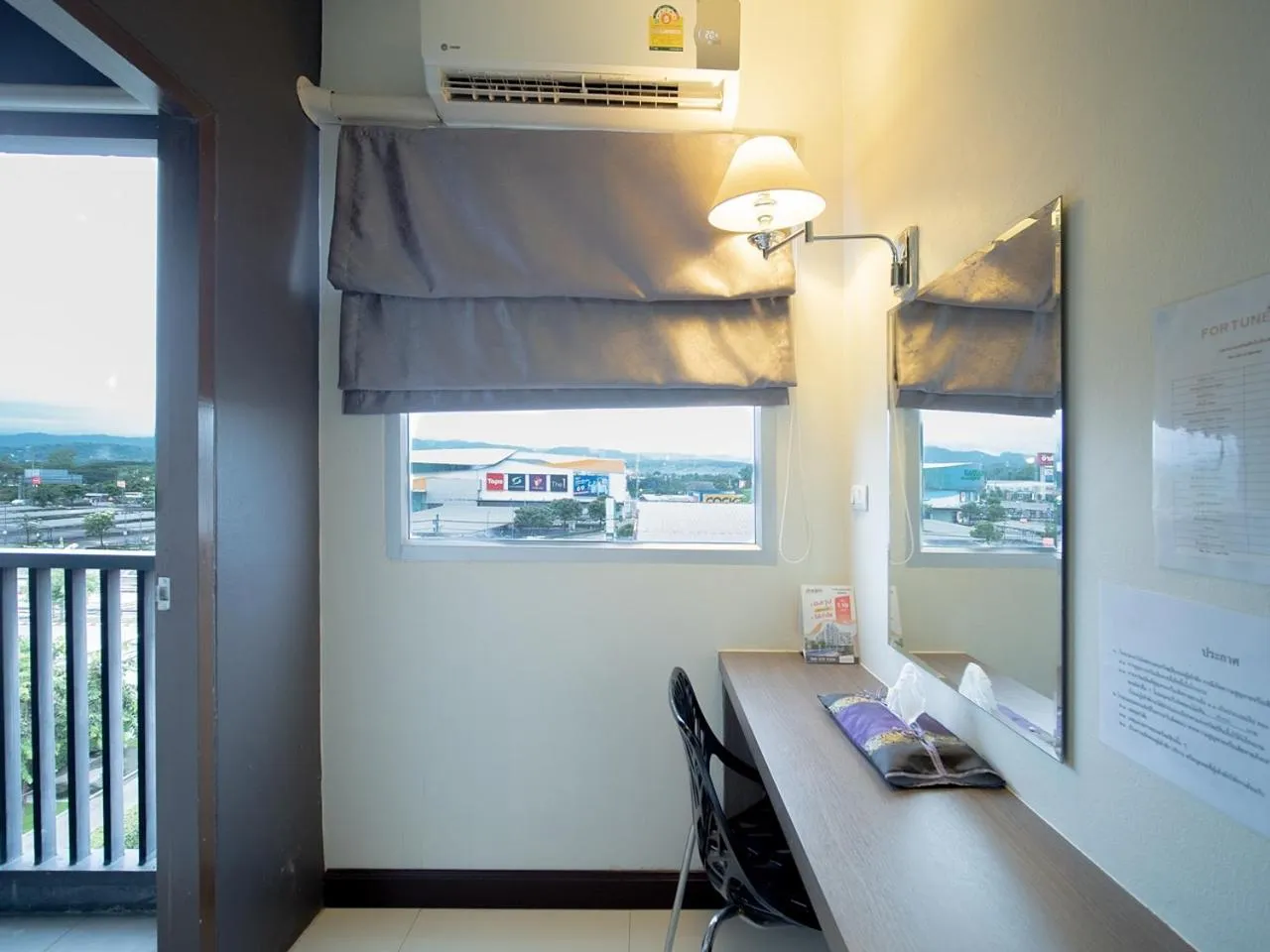 Photo of the whole room in Fortune D Hotel Maesot