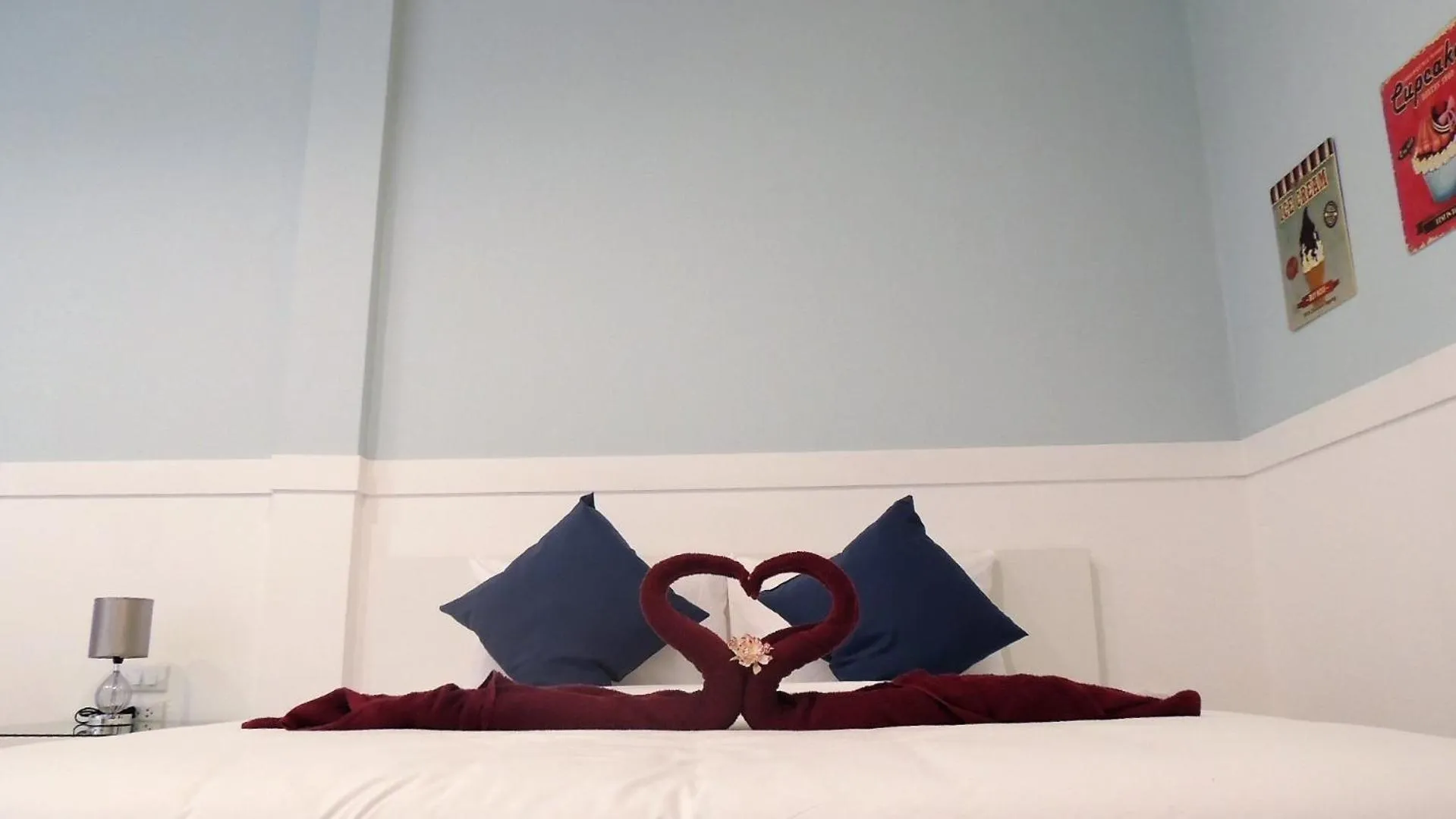 Bedroom, Bed in Blue Moon Samed