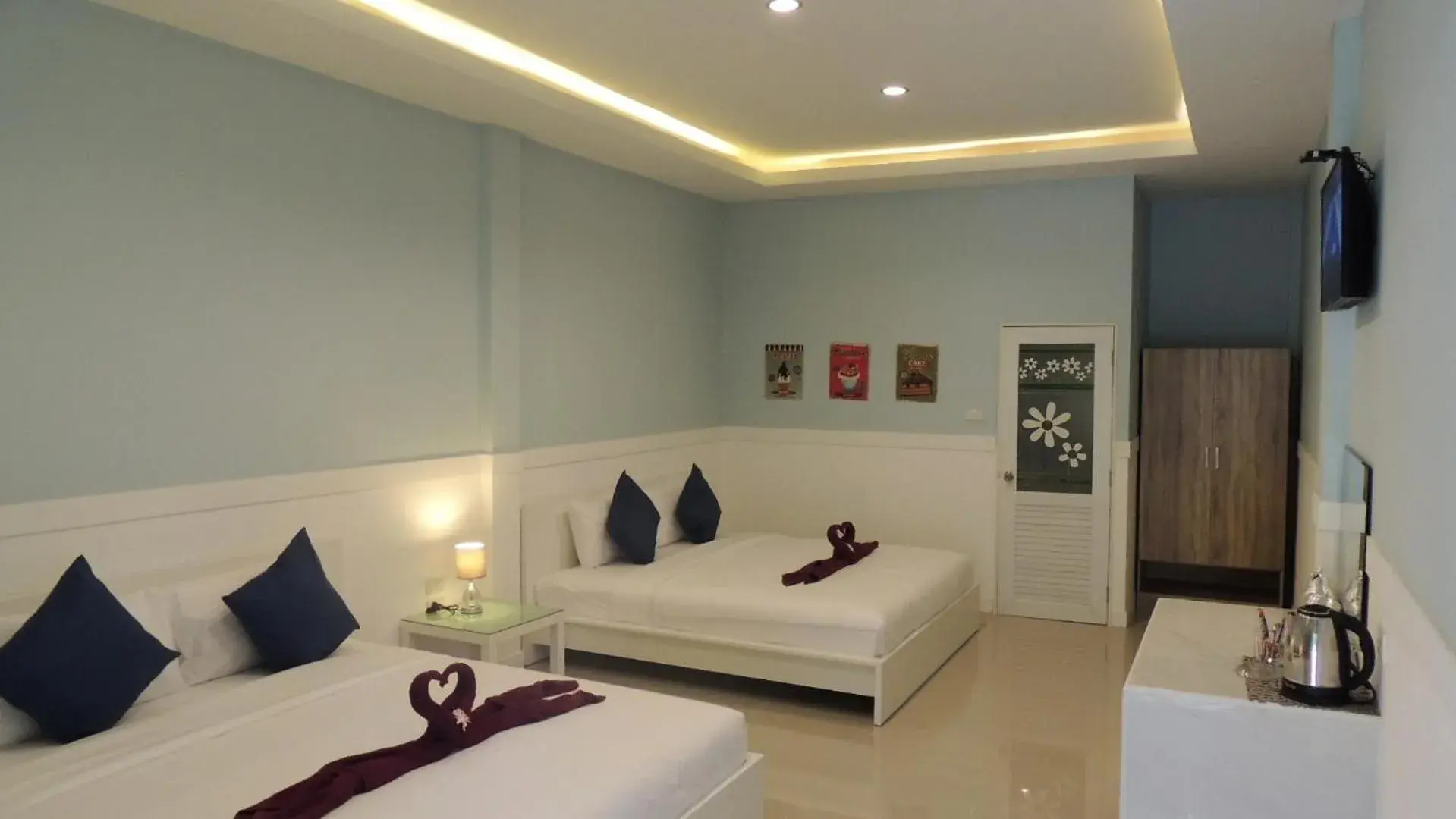 TV and multimedia, Bed in Blue Moon Samed TV and multimedia, Bed in Blue Moon Samed