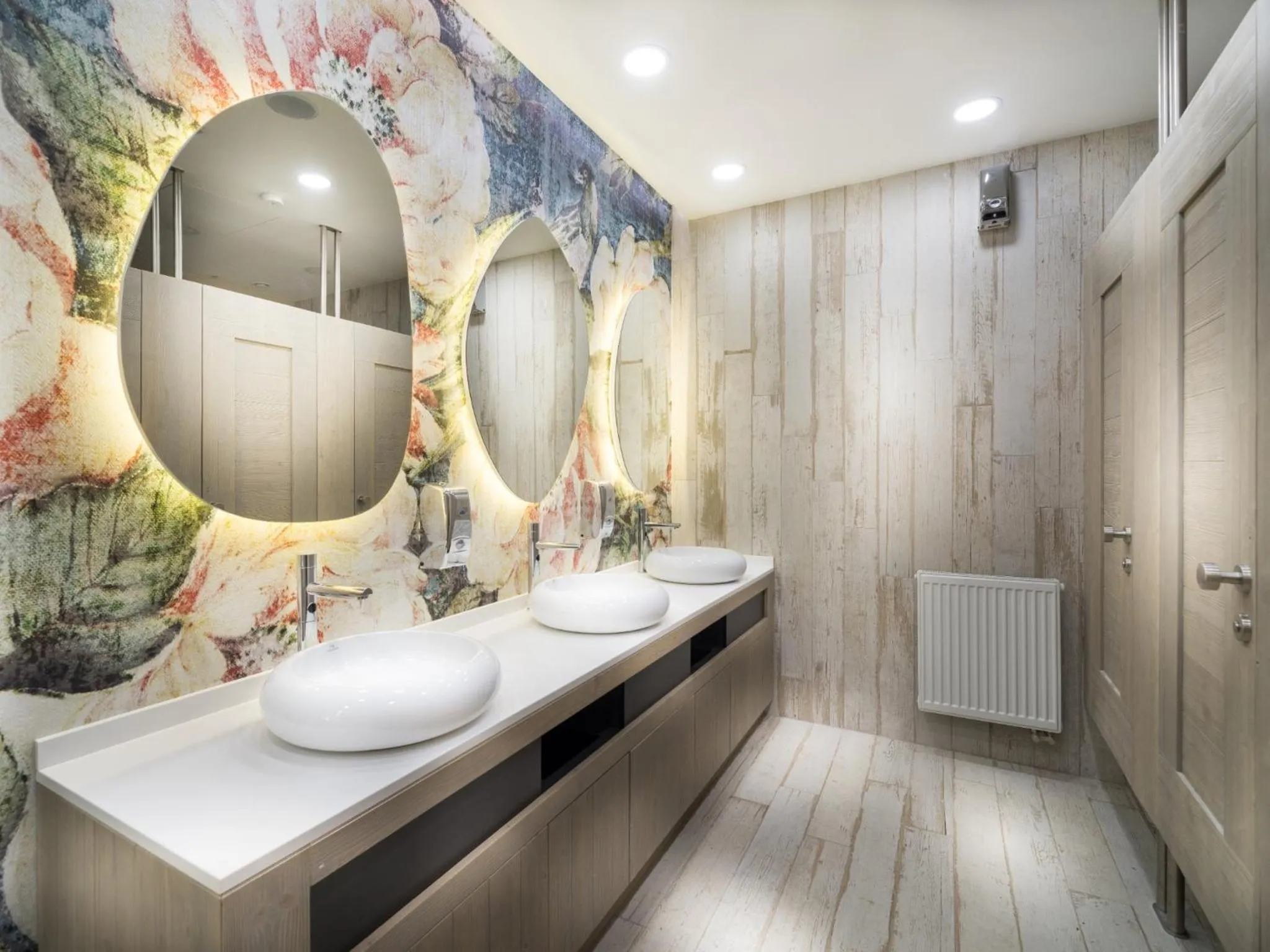 Toilet in Hotel Pošta