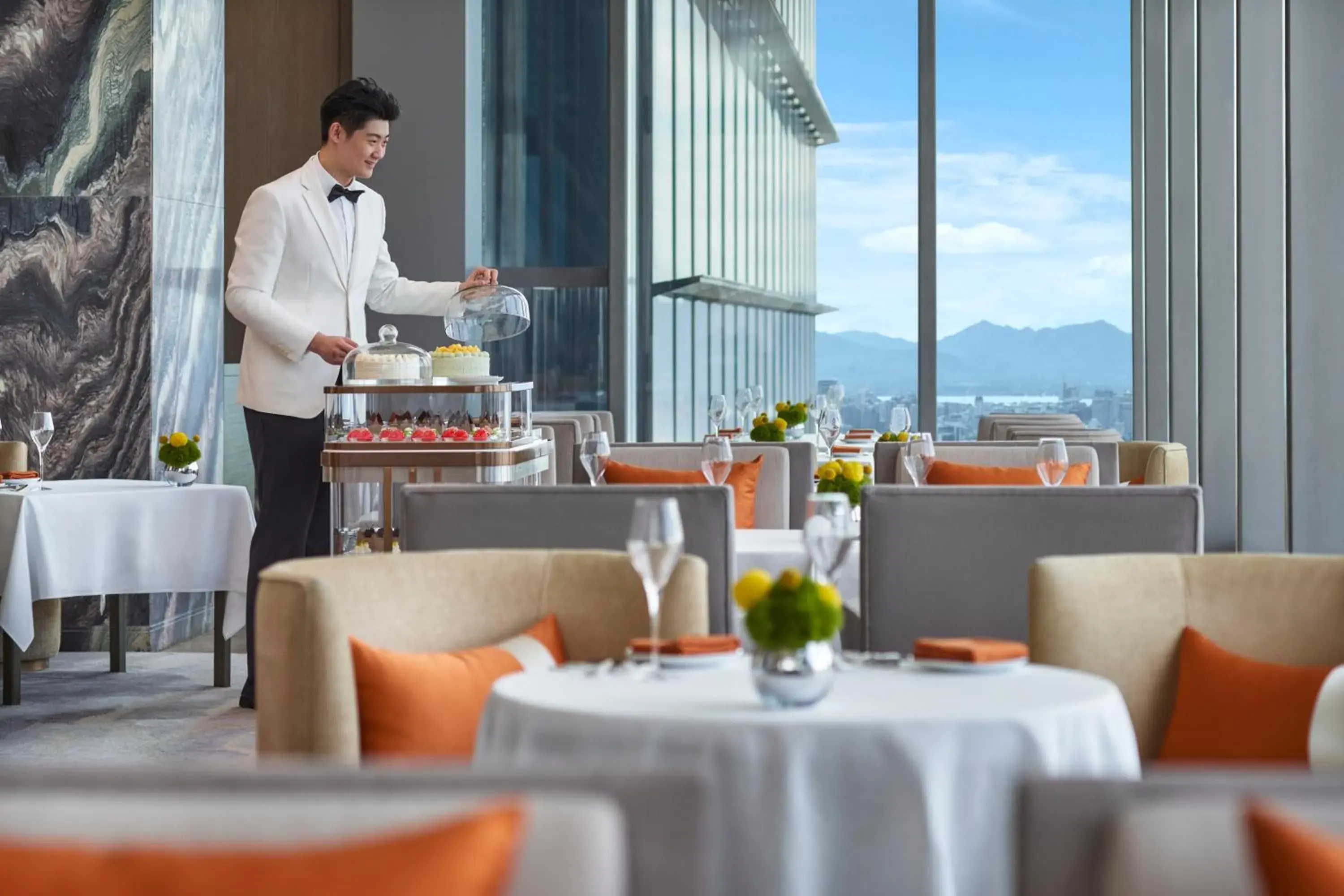 Restaurant/places to eat in Park Hyatt Hangzhou Restaurant/places to eat in Park Hyatt Hangzhou