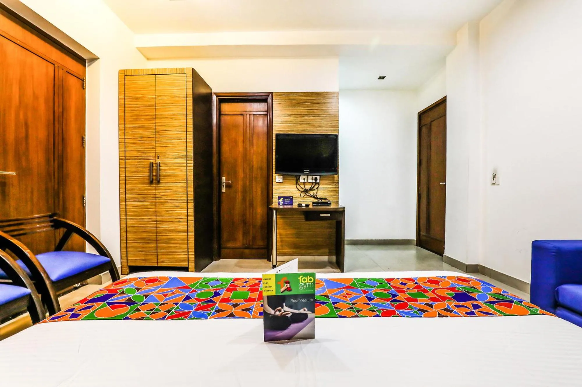 Bed in FabHotel The Residency DLF Galleria