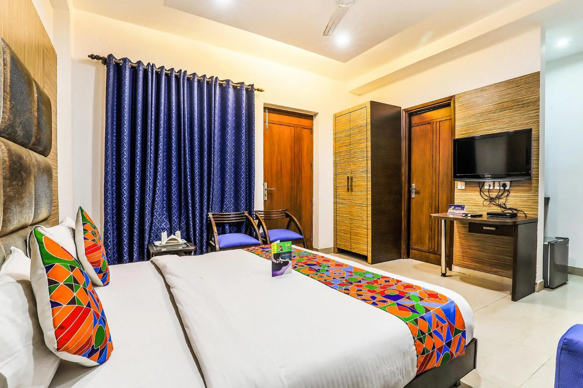 Bed in FabHotel The Residency DLF Galleria