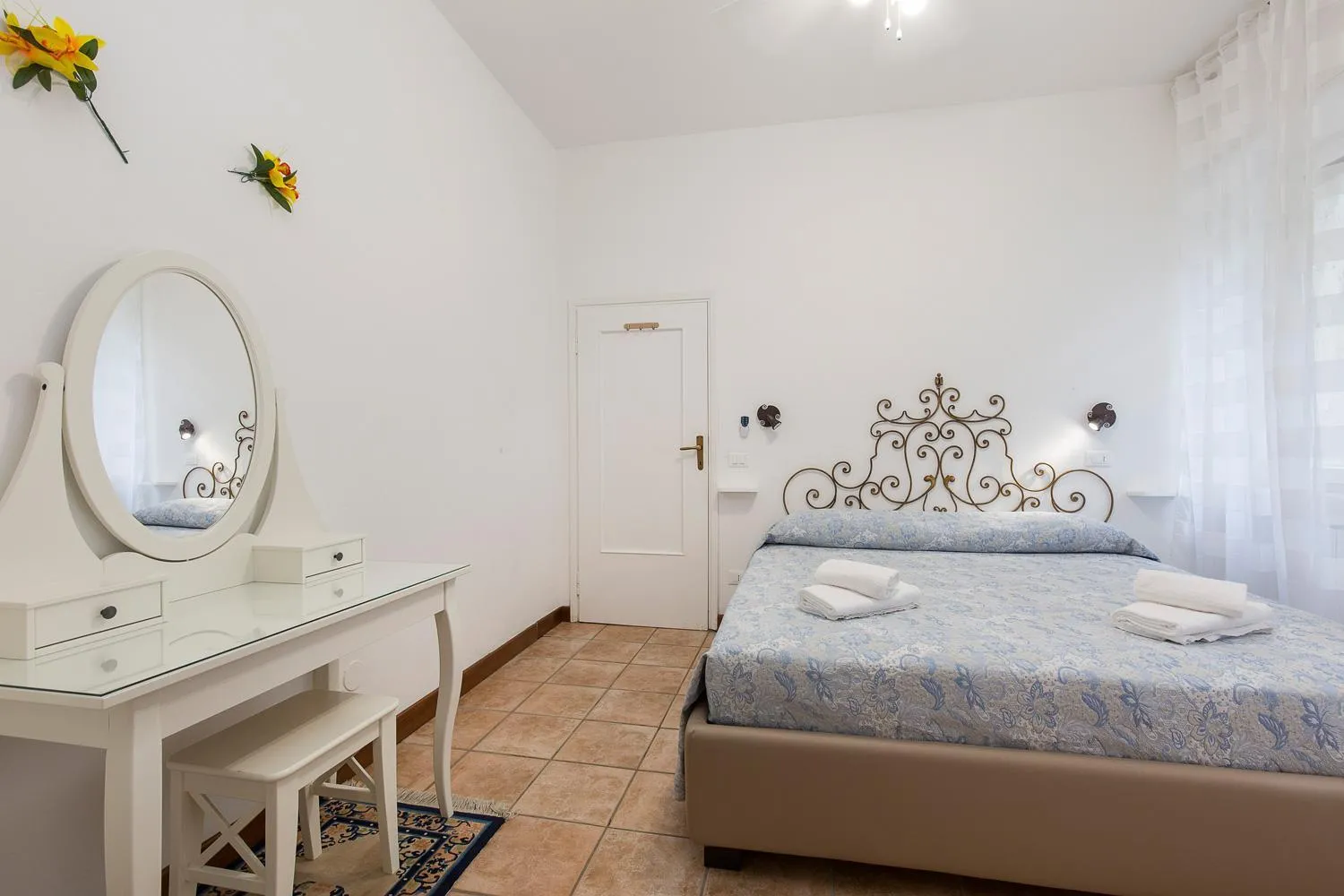 Bed in Rampolina view by Impero House