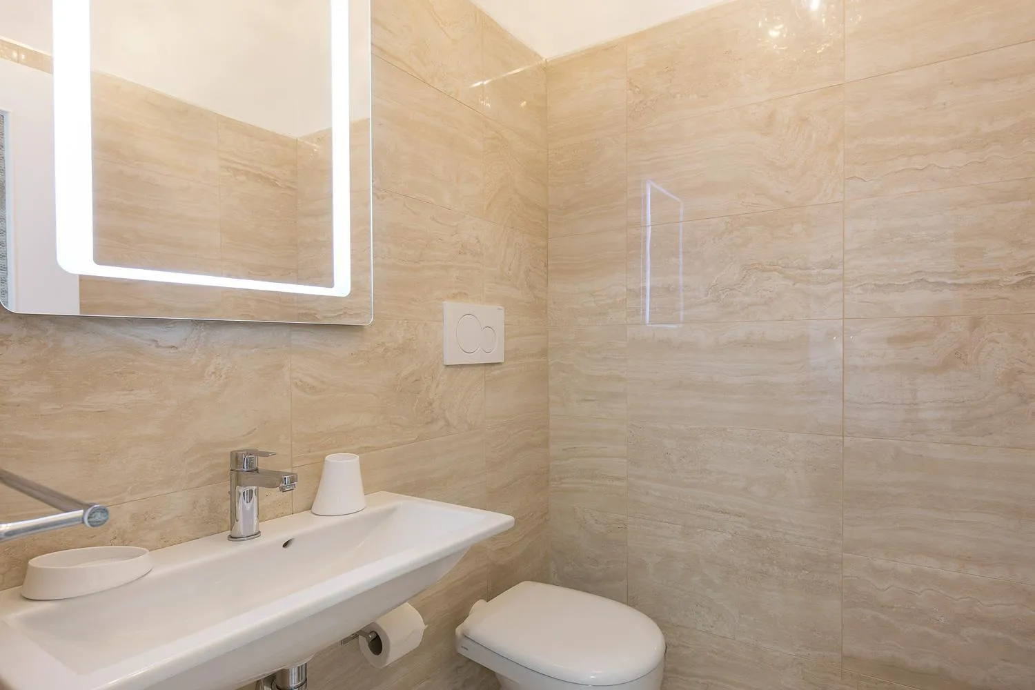 Toilet in Rampolina view by Impero House