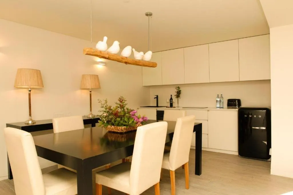 Kitchen or kitchenette in Hotel Casa Palmela - Small Luxury Hotels of The World, Hotel & Villas