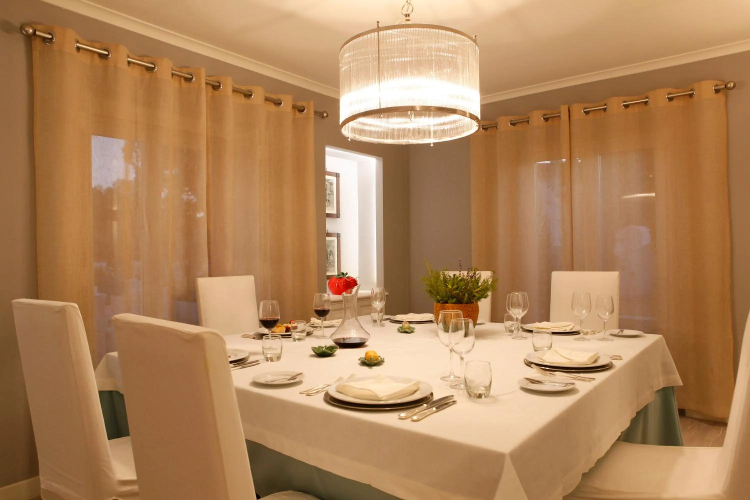 Dining area in Hotel Casa Palmela - Small Luxury Hotels of The World, Hotel & Villas