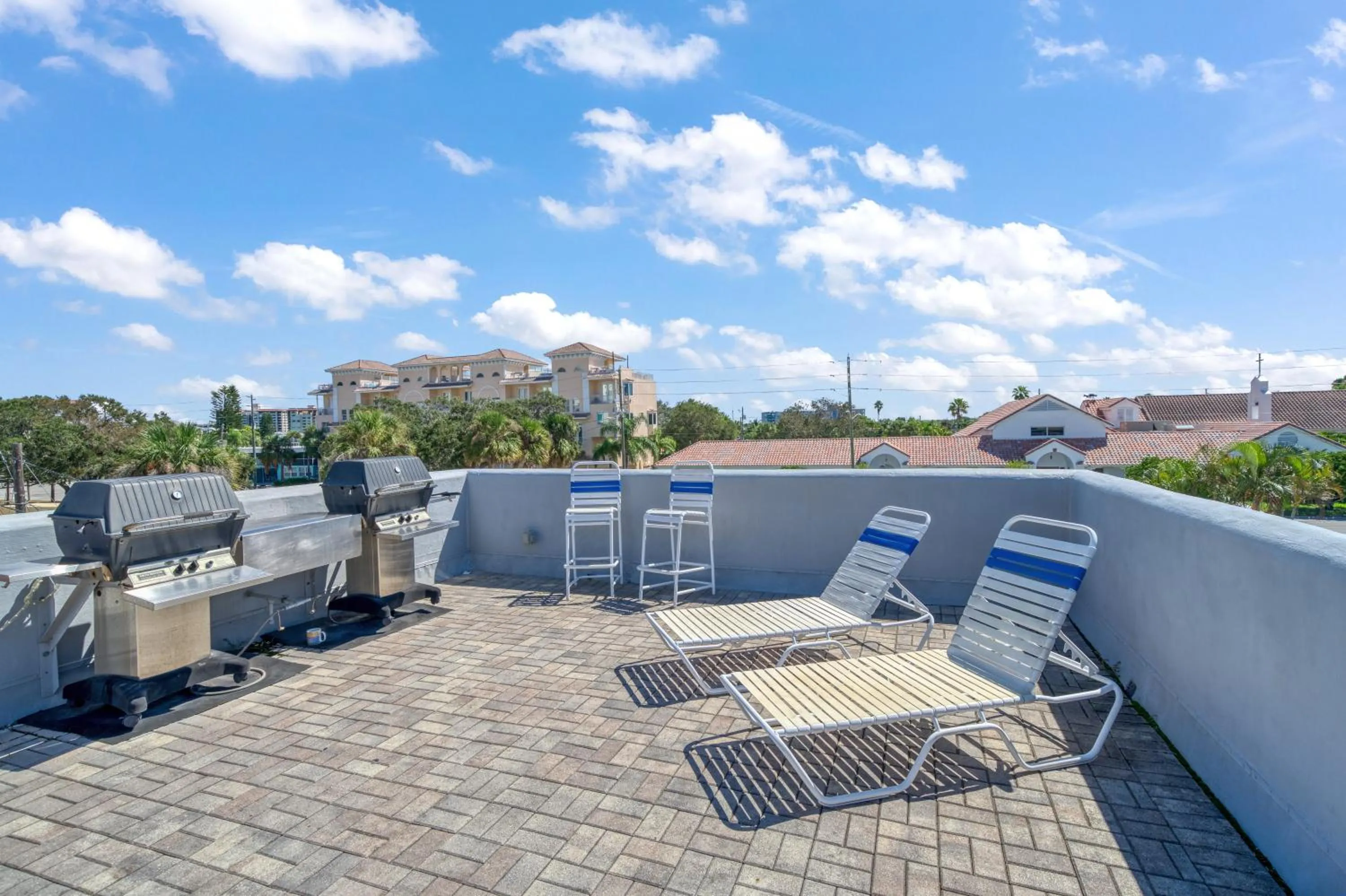 Balcony/Terrace in Camelot Beach Suites