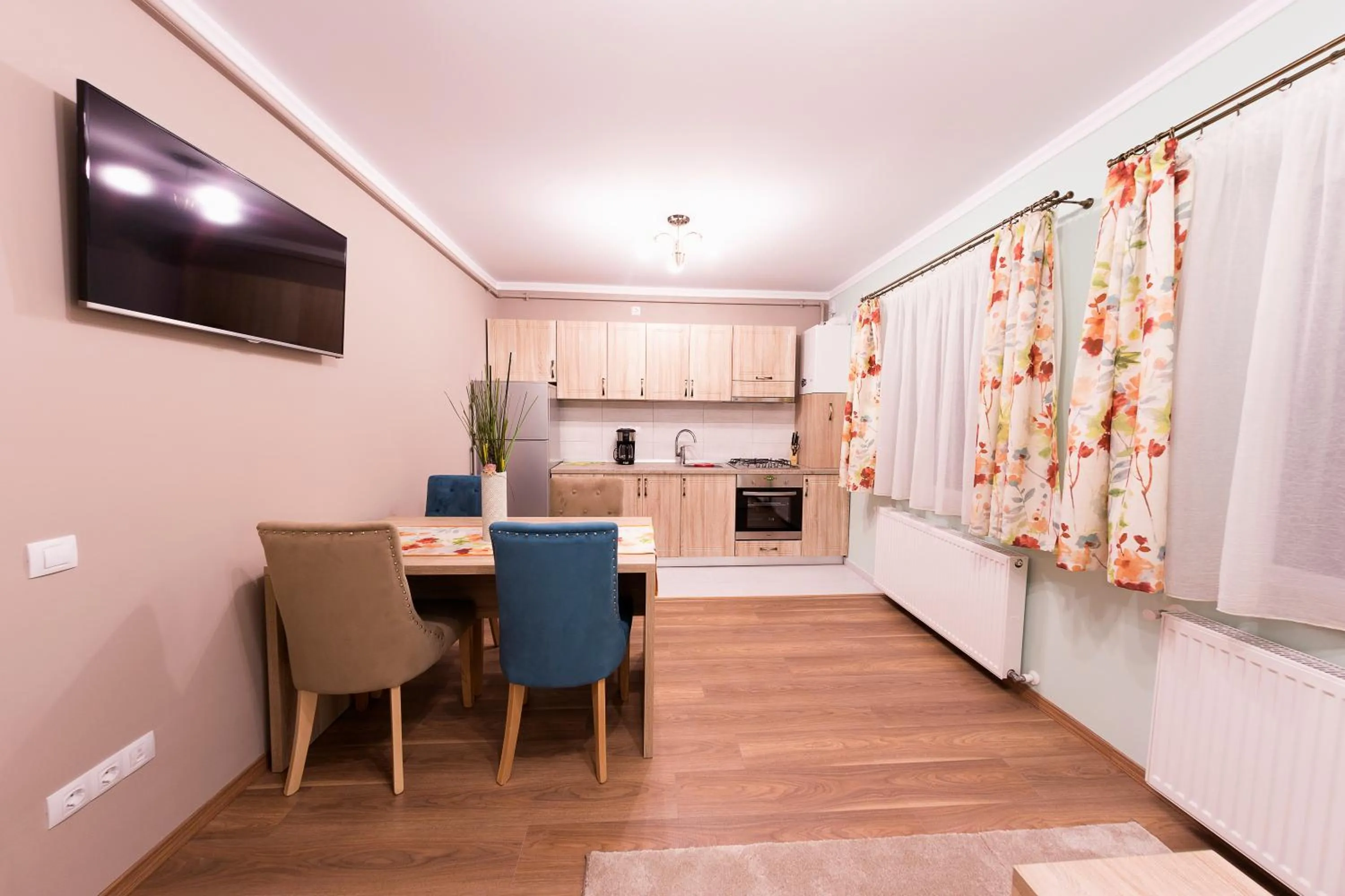 Coffee/tea facilities in Crema Residence