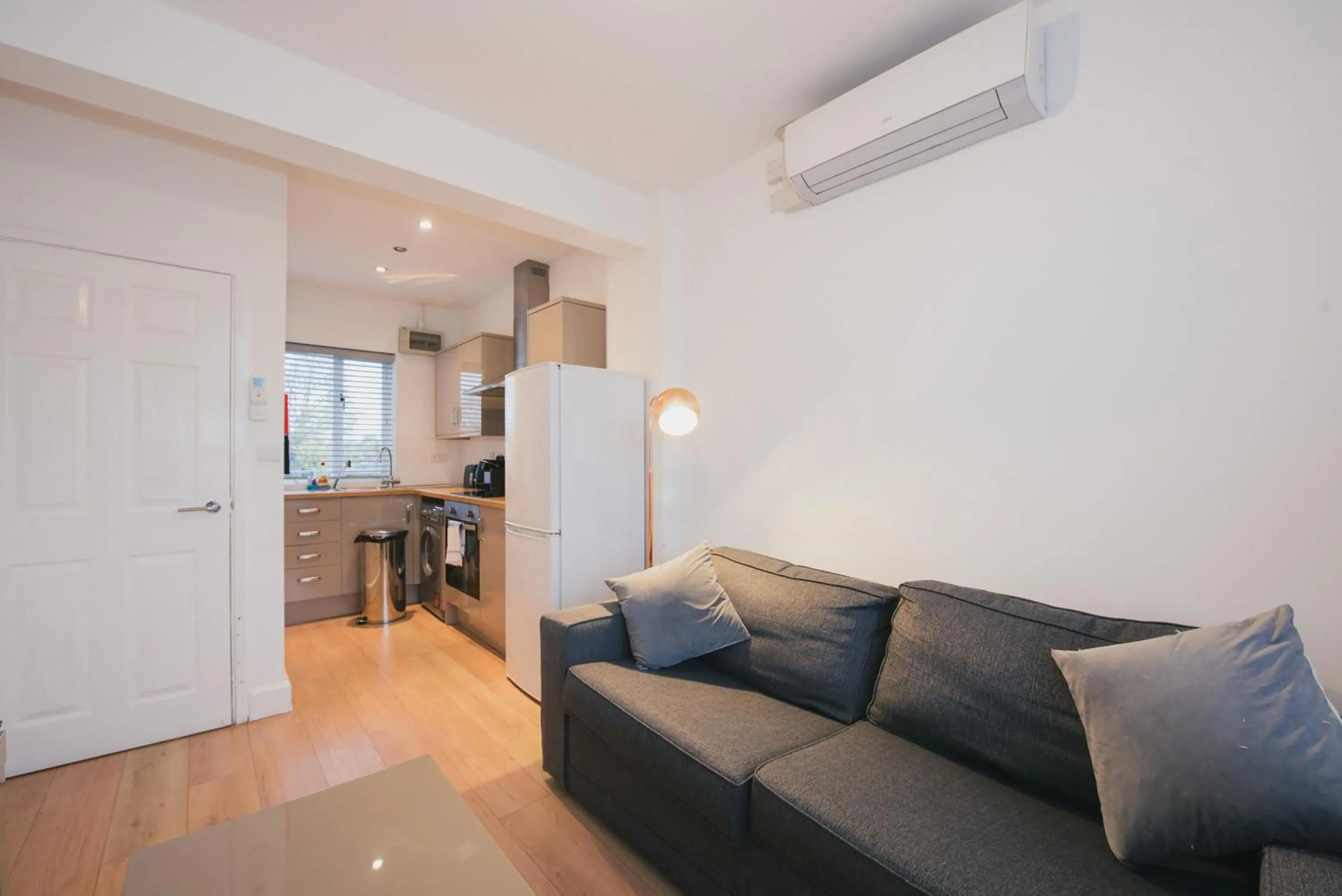 Living room in Home Sweet Home by Paymán Club