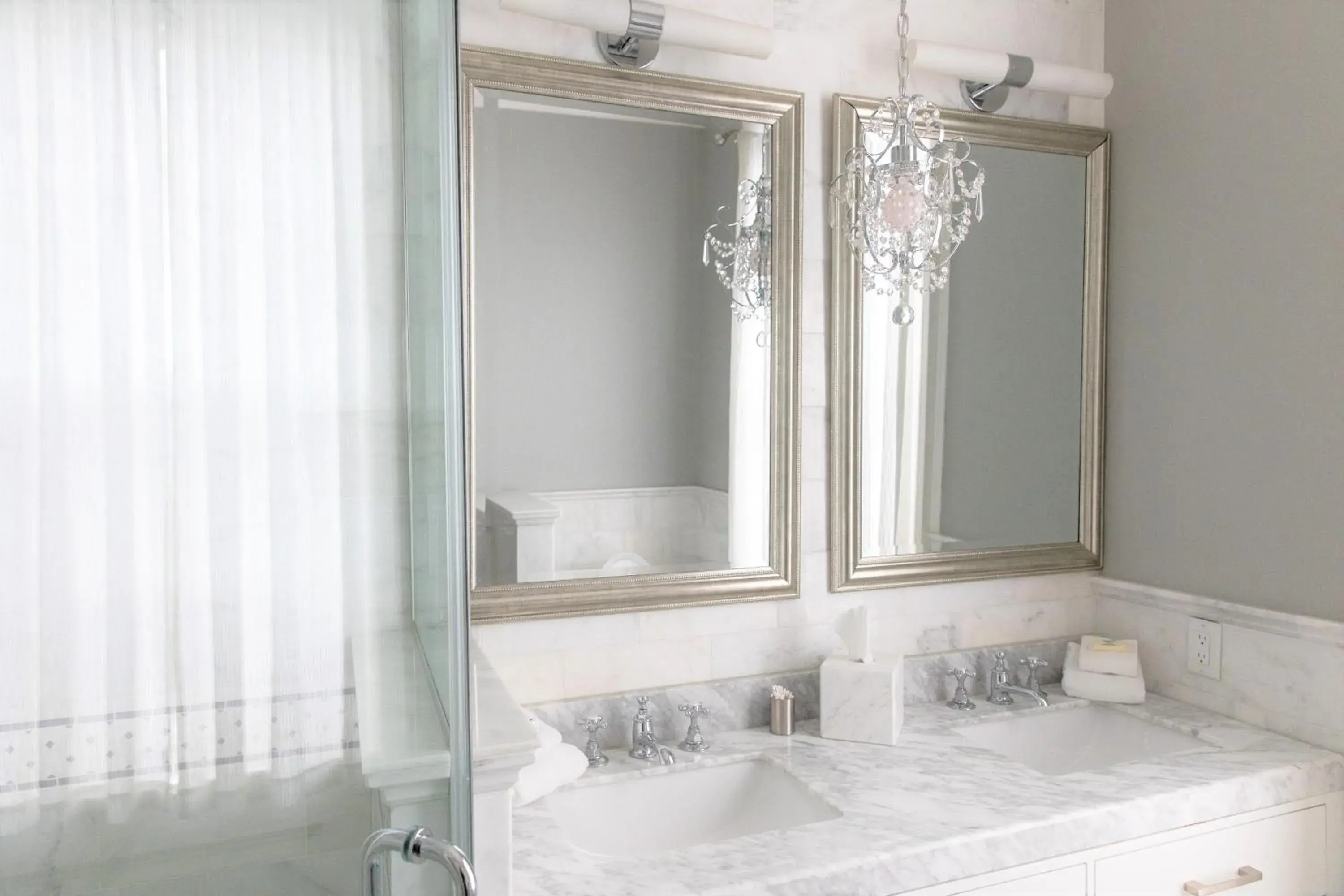 Bathroom in Inn at Taughannock Falls Bathroom in Inn at Taughannock Falls