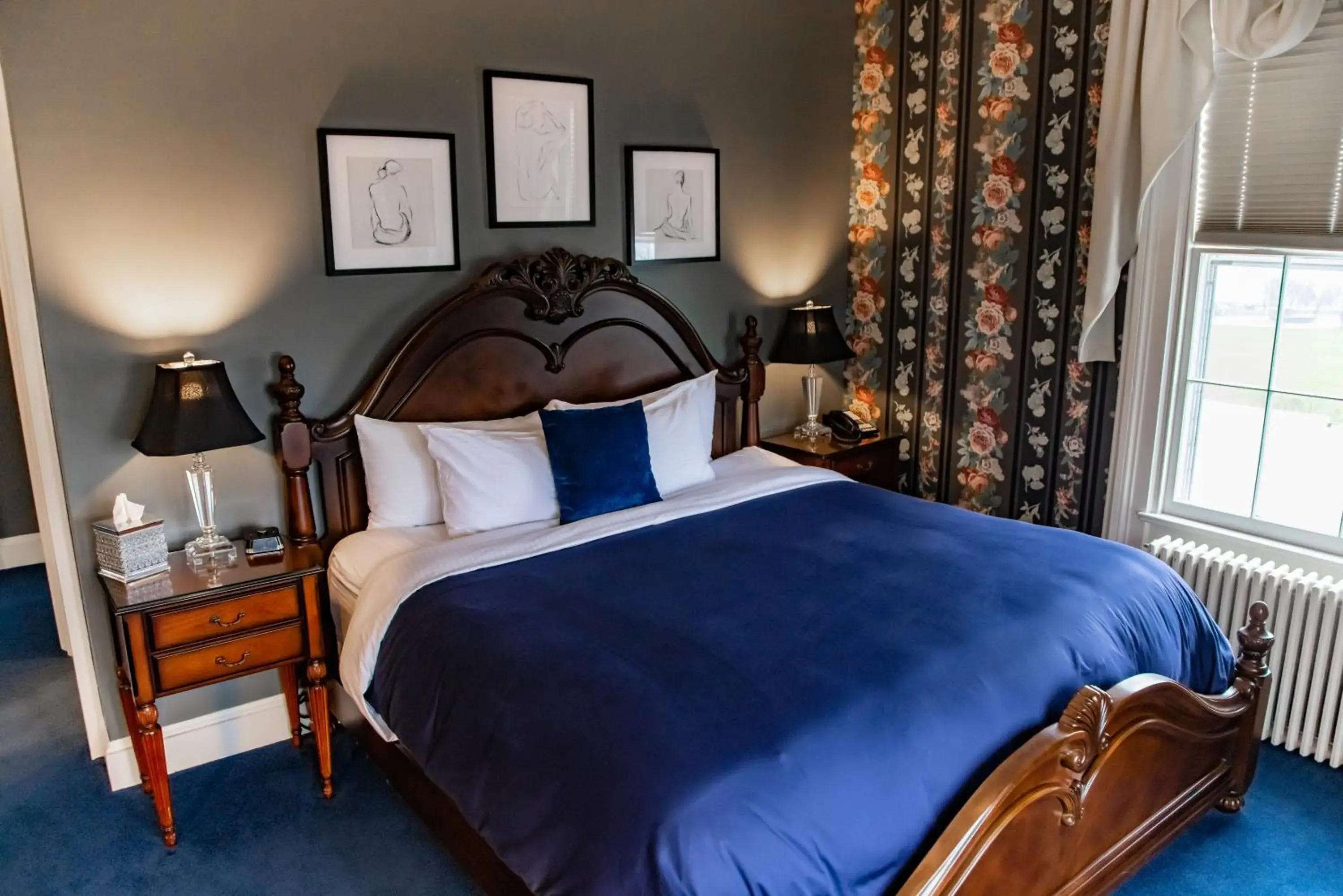 Bed in Inn at Taughannock Falls Bed in Inn at Taughannock Falls
