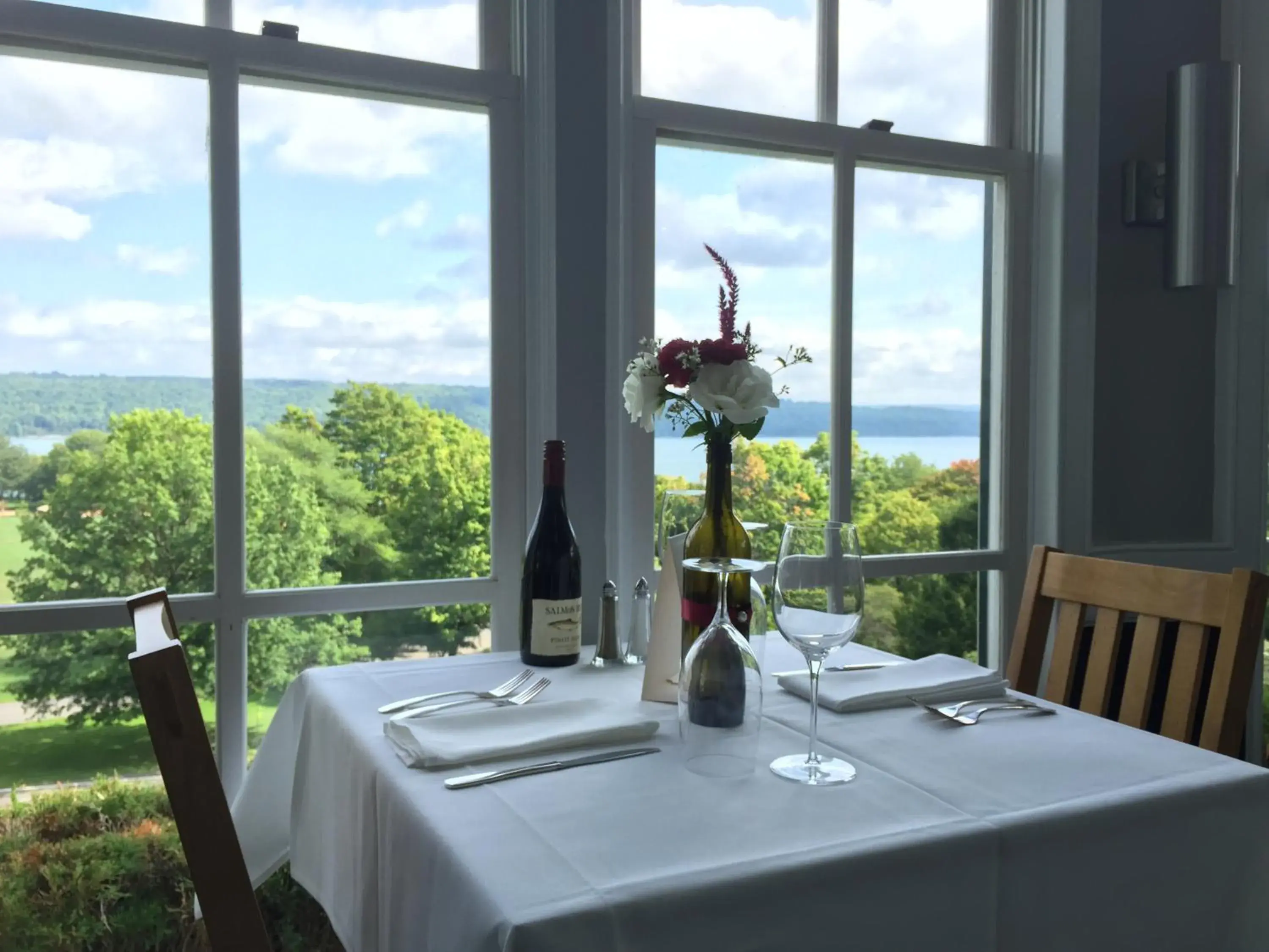 Restaurant/places to eat in Inn at Taughannock Falls Restaurant/places to eat in Inn at Taughannock Falls