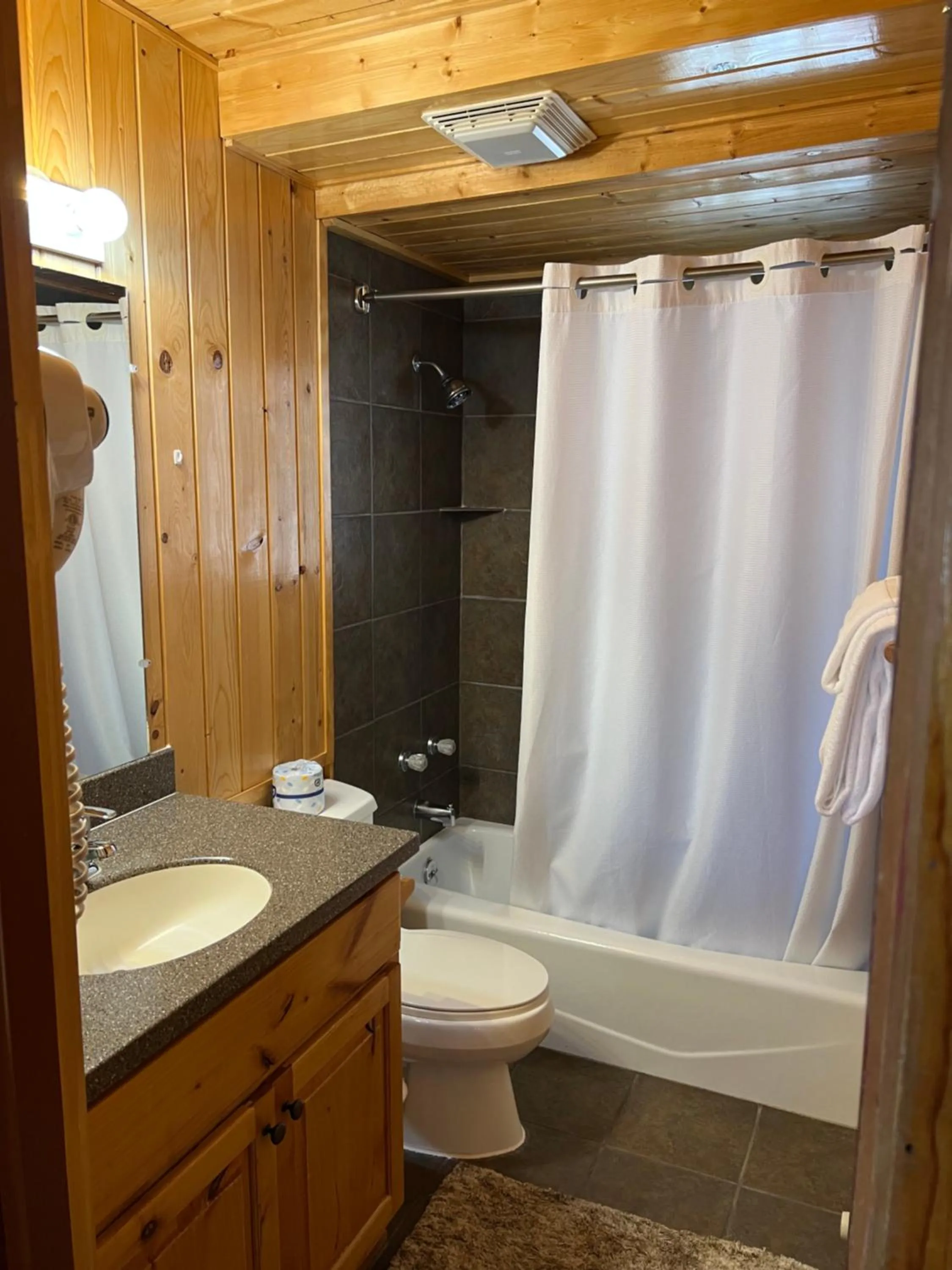 Shower in Faithful Street Inn