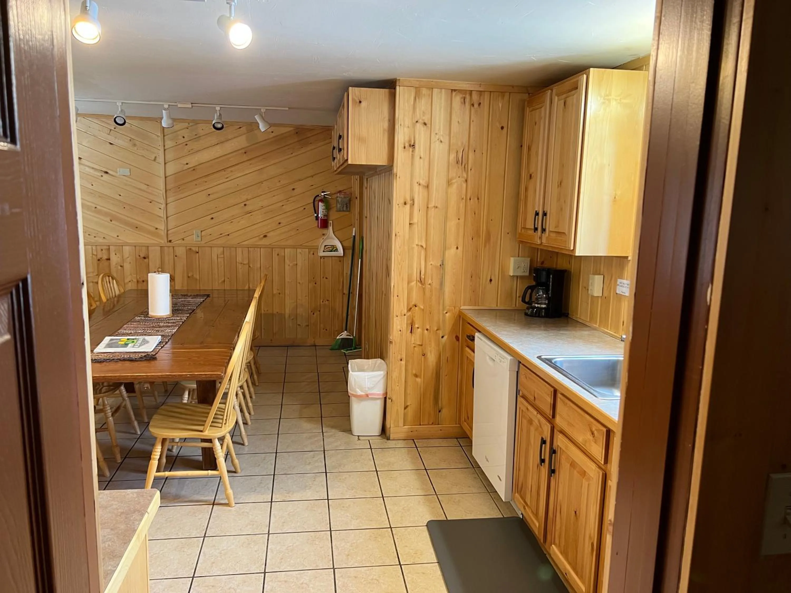 Kitchen or kitchenette in Faithful Street Inn