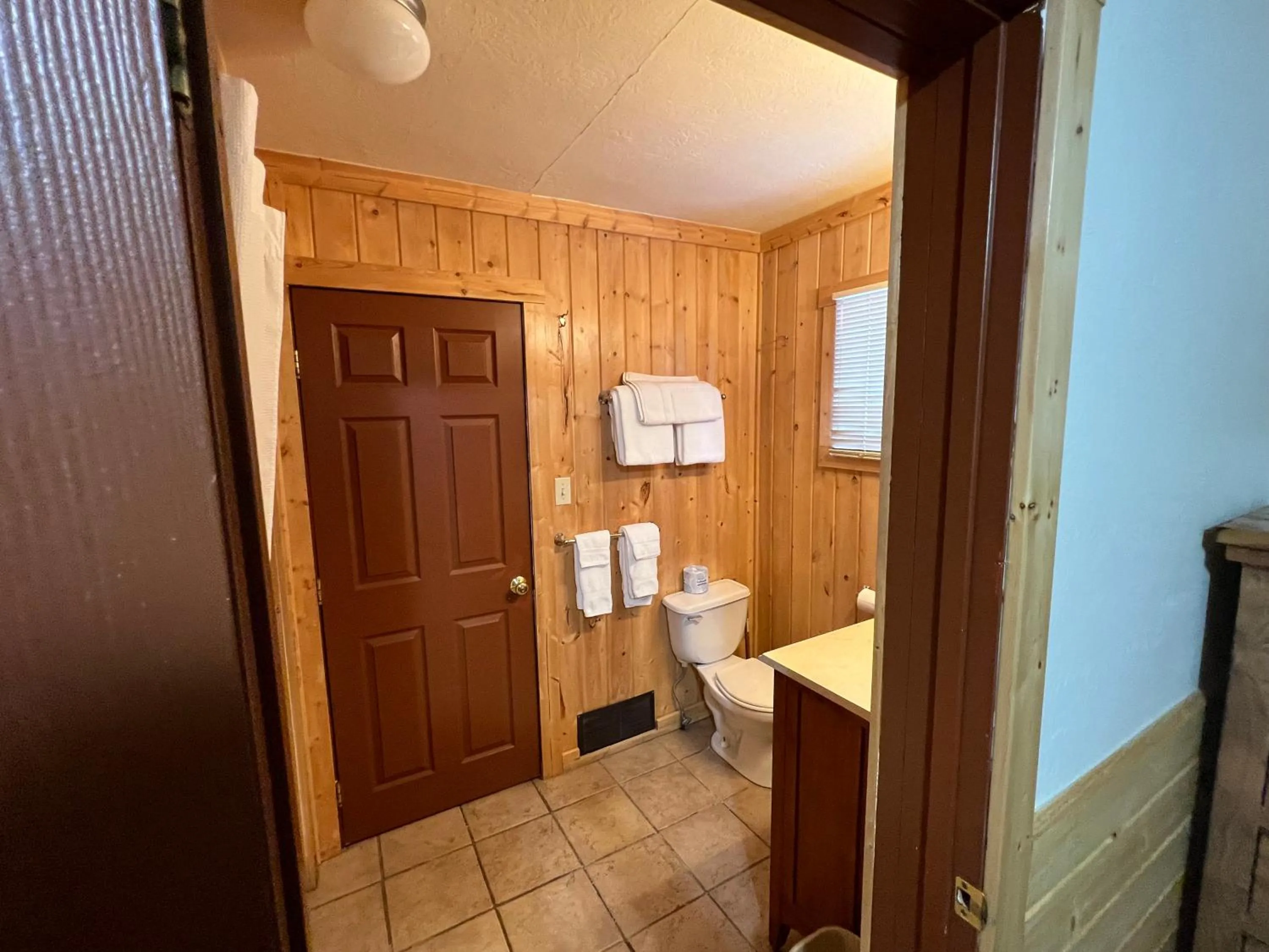 Toilet in Faithful Street Inn
