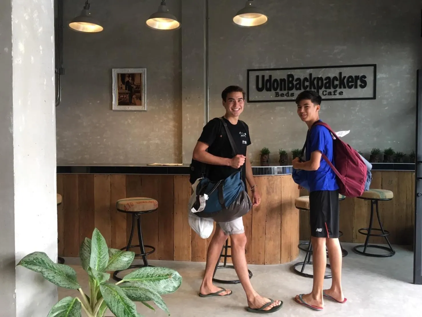 UdonBackpackers Beds and Cafe