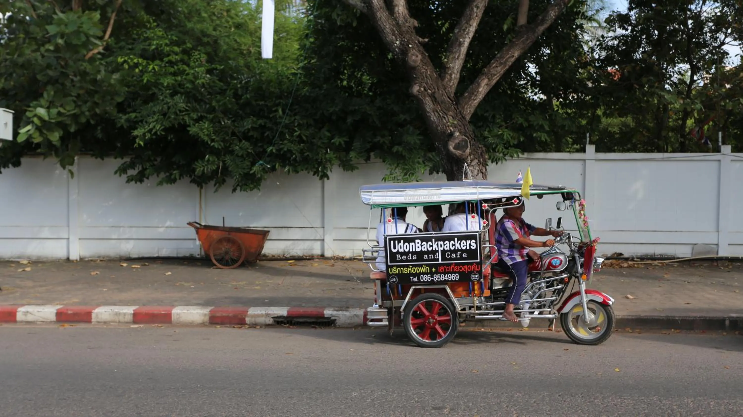 UdonBackpackers Beds and Cafe