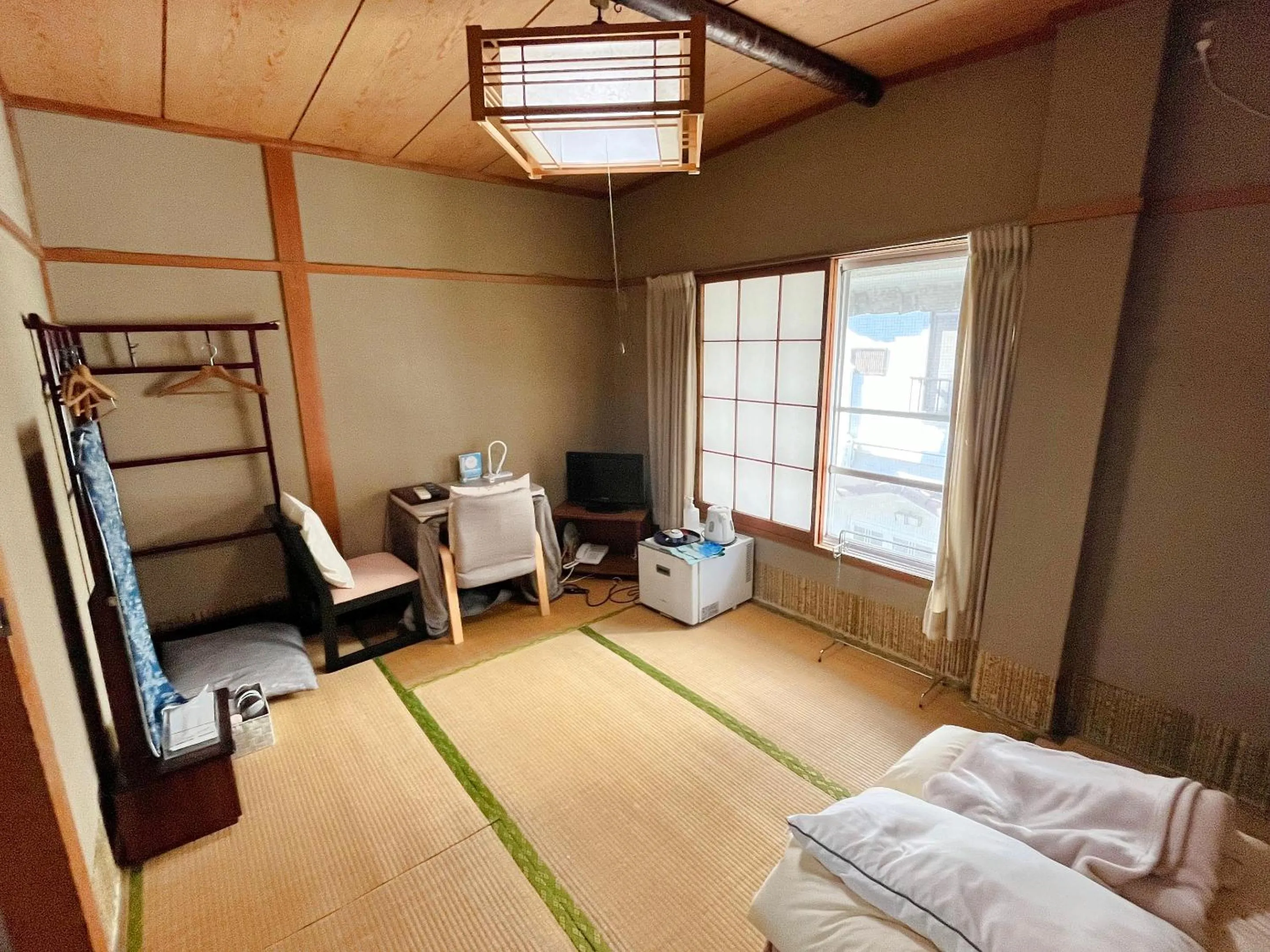 Photo of the whole room, Bed in Shiroyama Ryokan