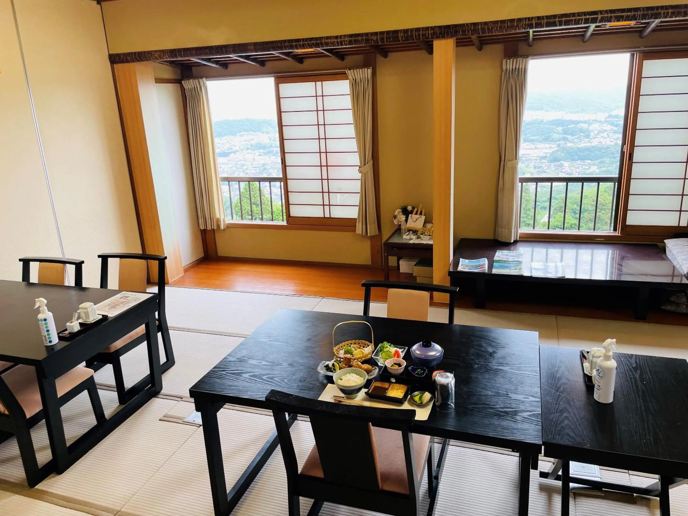Restaurant/places to eat in Shiroyama Ryokan