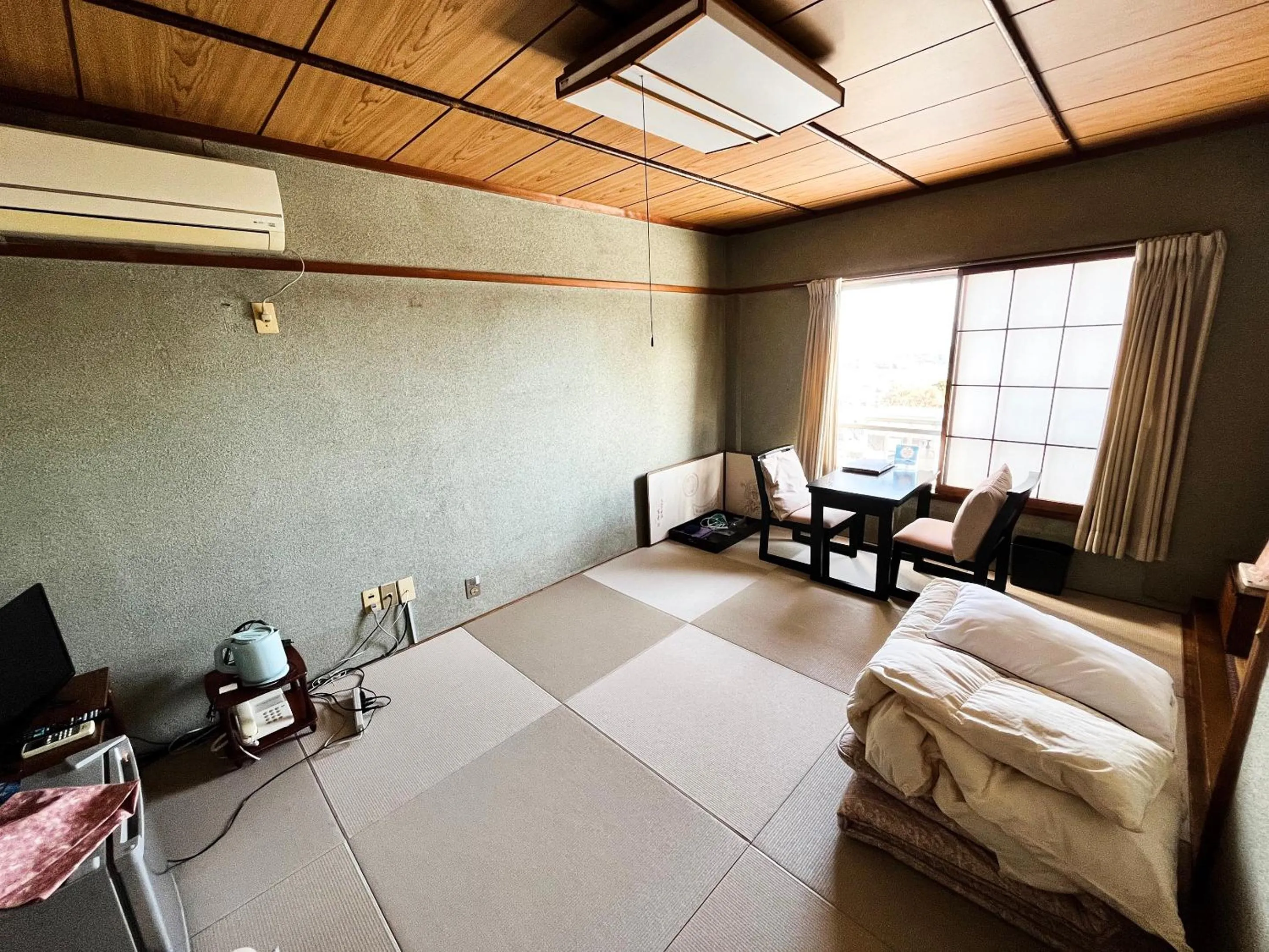 Photo of the whole room, Bed in Shiroyama Ryokan