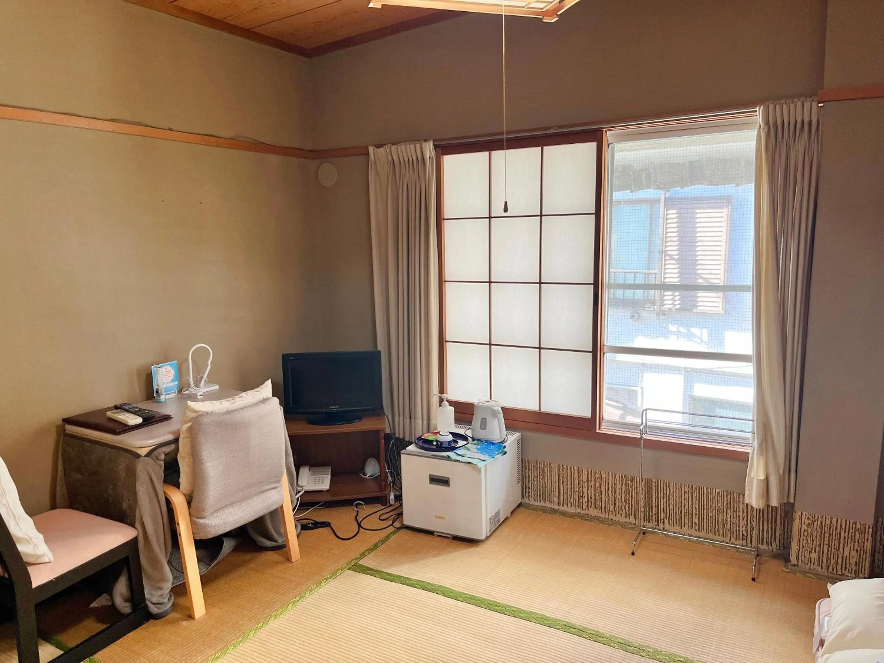 Photo of the whole room in Shiroyama Ryokan