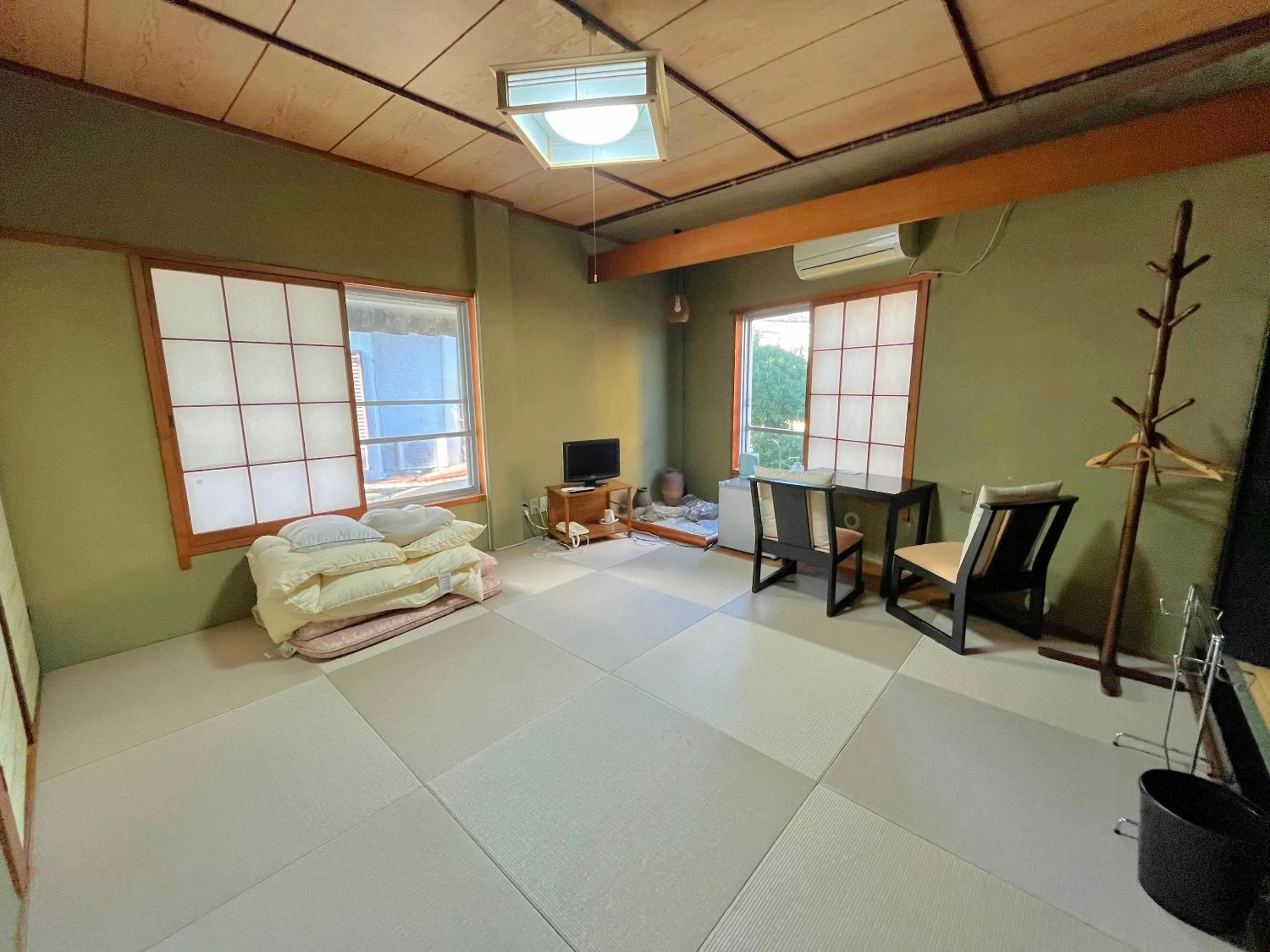 Photo of the whole room in Shiroyama Ryokan