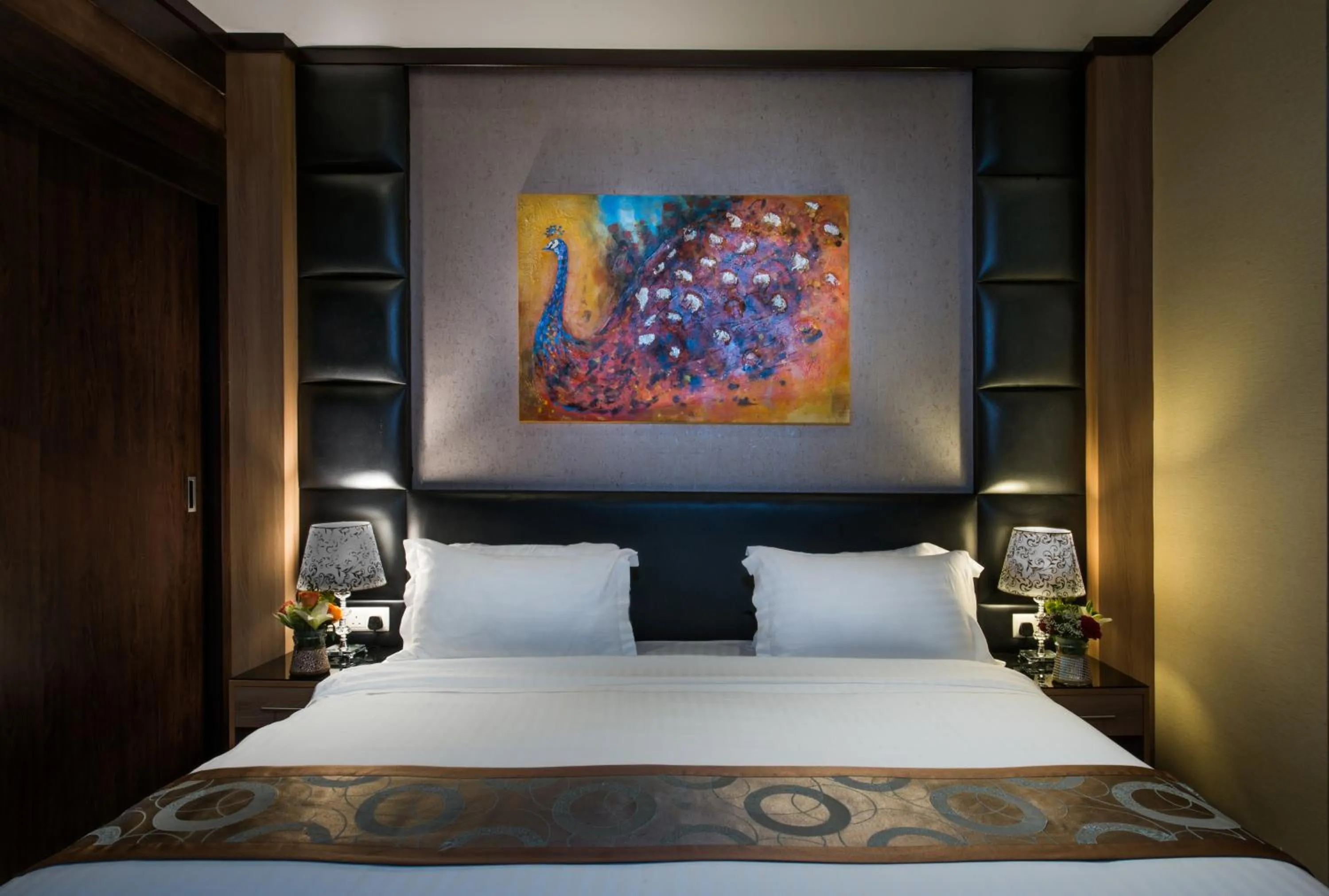 Bed in Mayan for service apartments