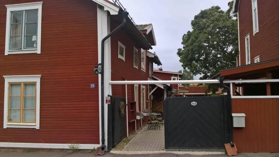 Facade/entrance in Kopparstugans Bed & Breakfast