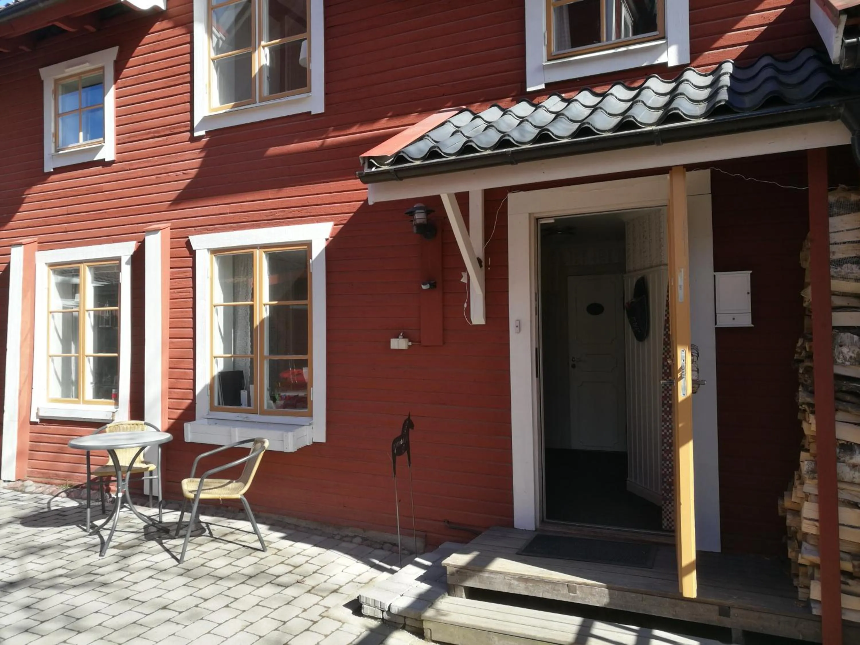 Facade/entrance in Kopparstugans Bed & Breakfast