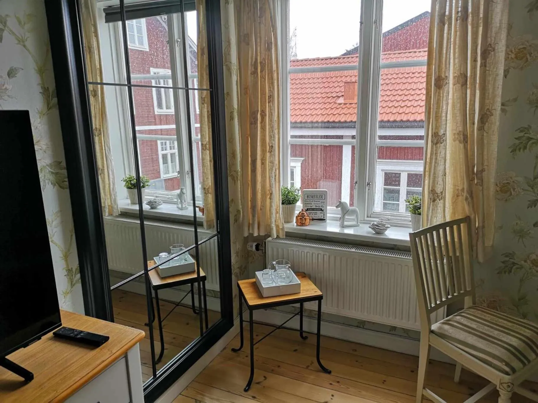 TV and multimedia in Kopparstugans Bed & Breakfast